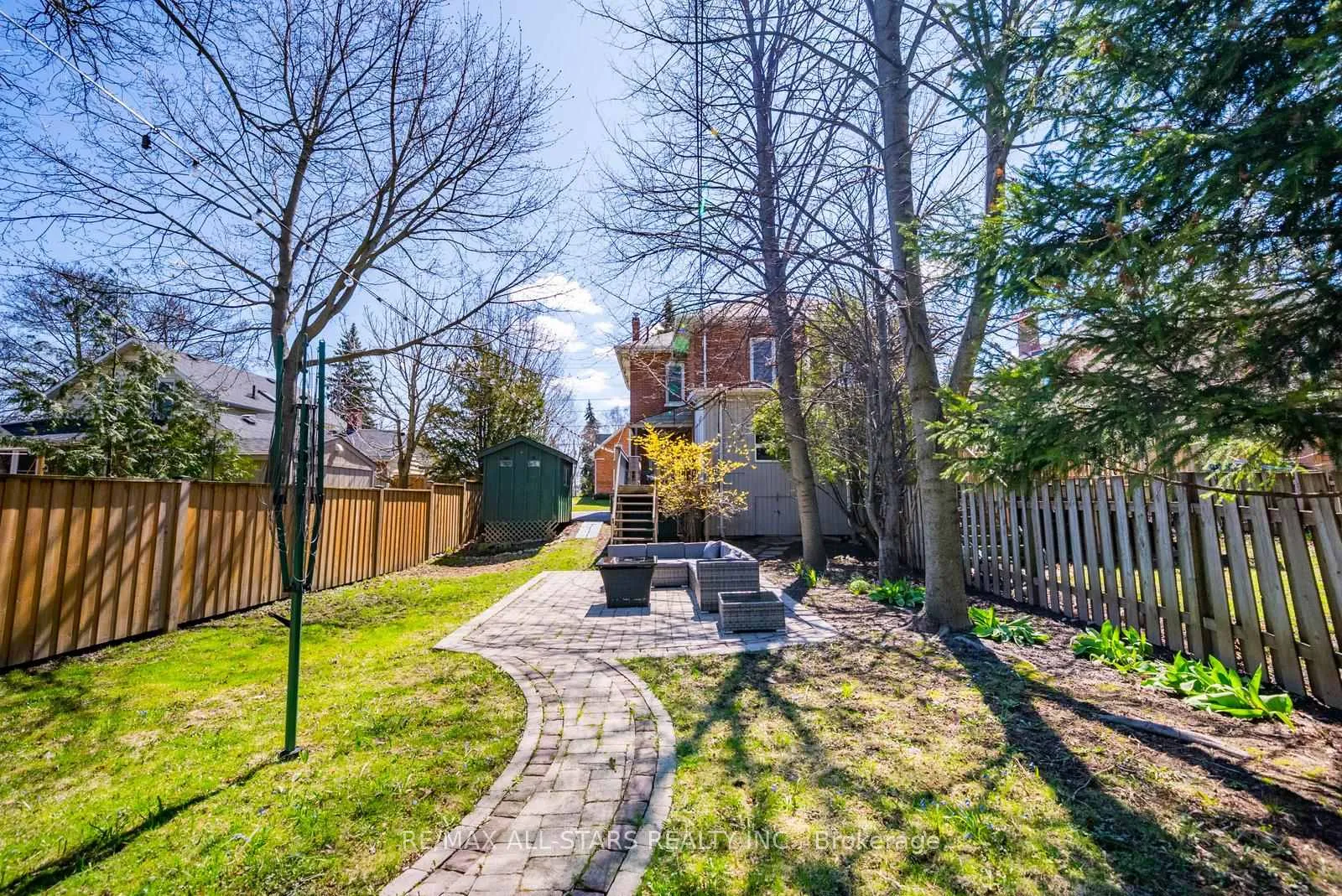 Photo 41 of 32 Wellington Street, Clarington, Bowmanville — HOMEH