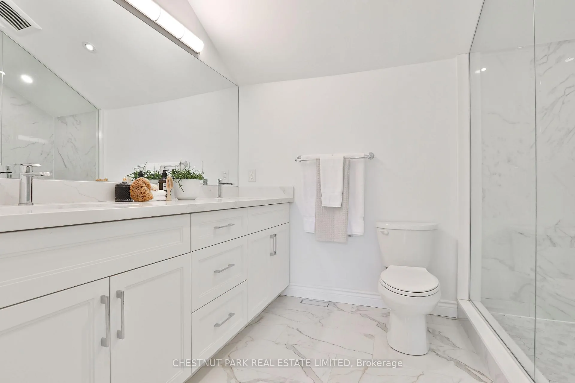 Photo 24 of 1372 Avenue Road, Toronto, Lawrence Park South — HOMEH