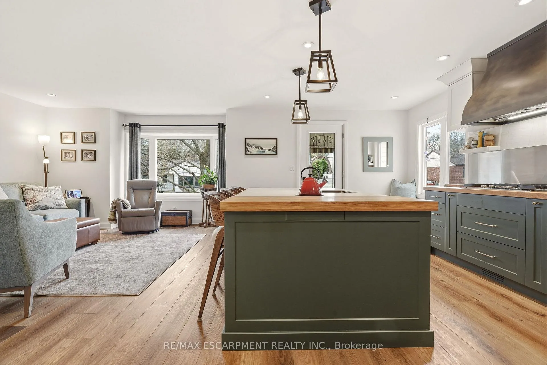 Photo 16 of 7 Central Park Avenue, Hamilton, Dundas — HOMEH