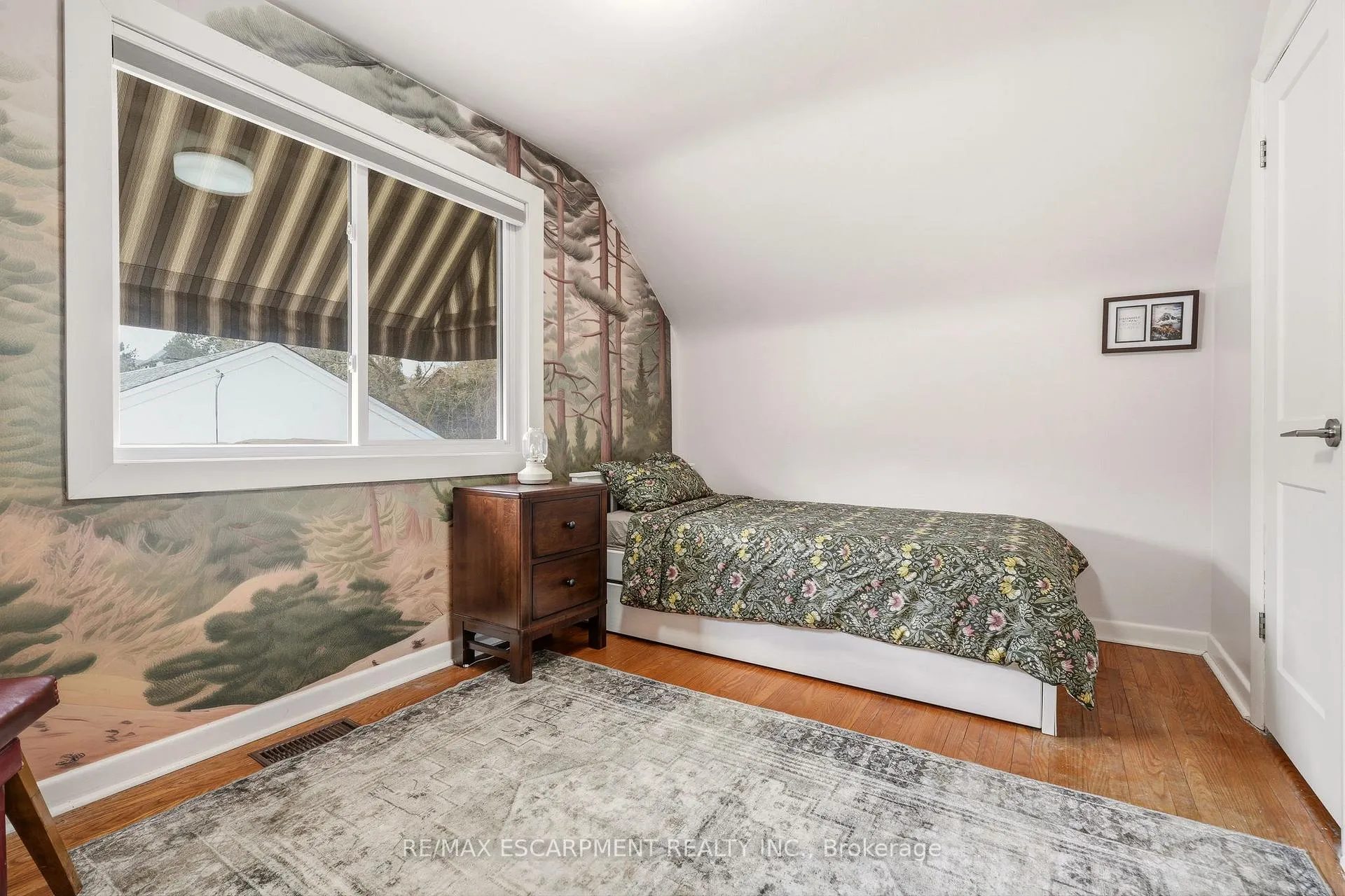 Photo 37 of 7 Central Park Avenue, Hamilton, Dundas — HOMEH