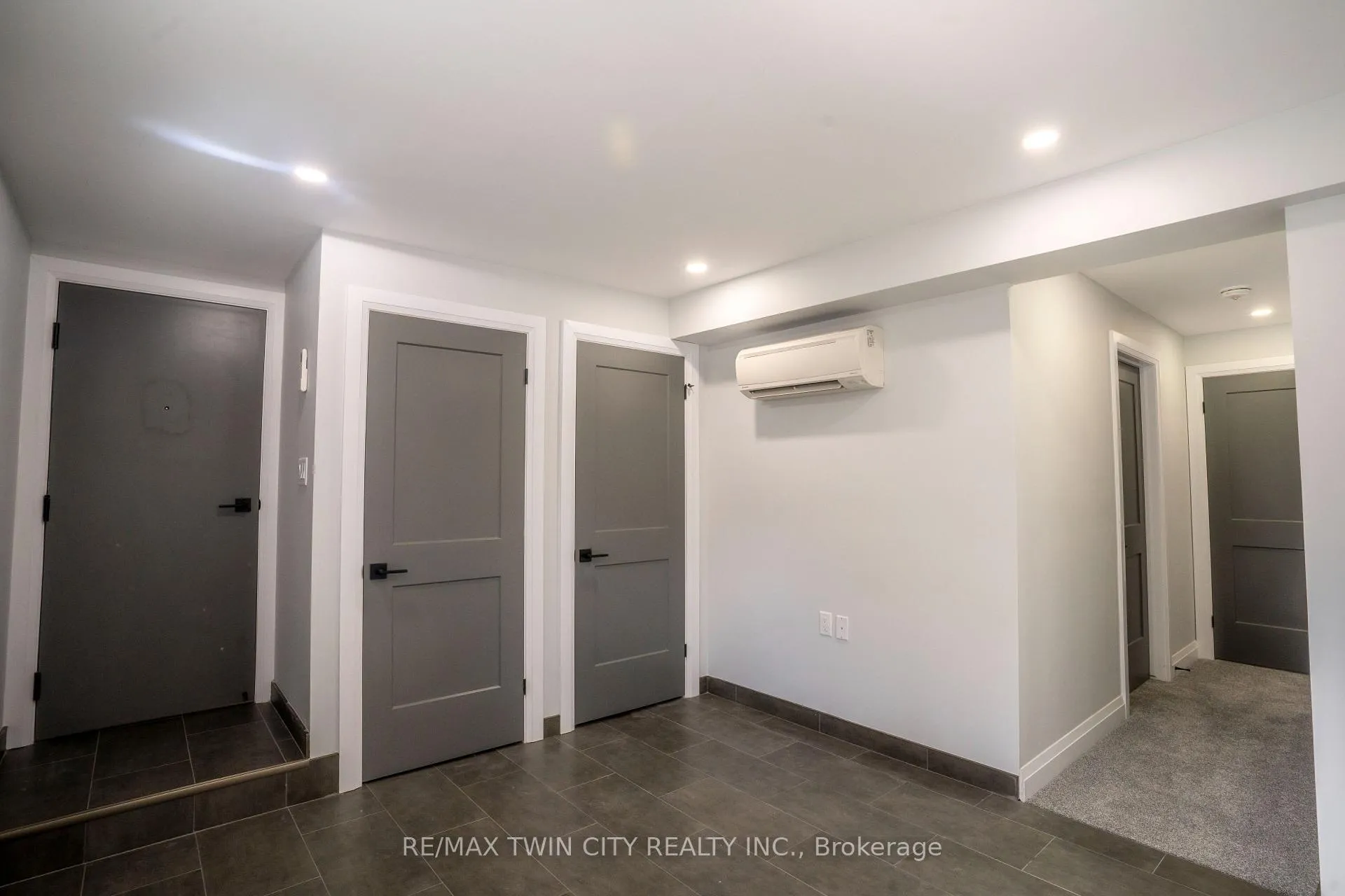 Photo 5 of Unit 2, 130 Elgin Street, Brantford, Braneida Industrial Park — HOMEH