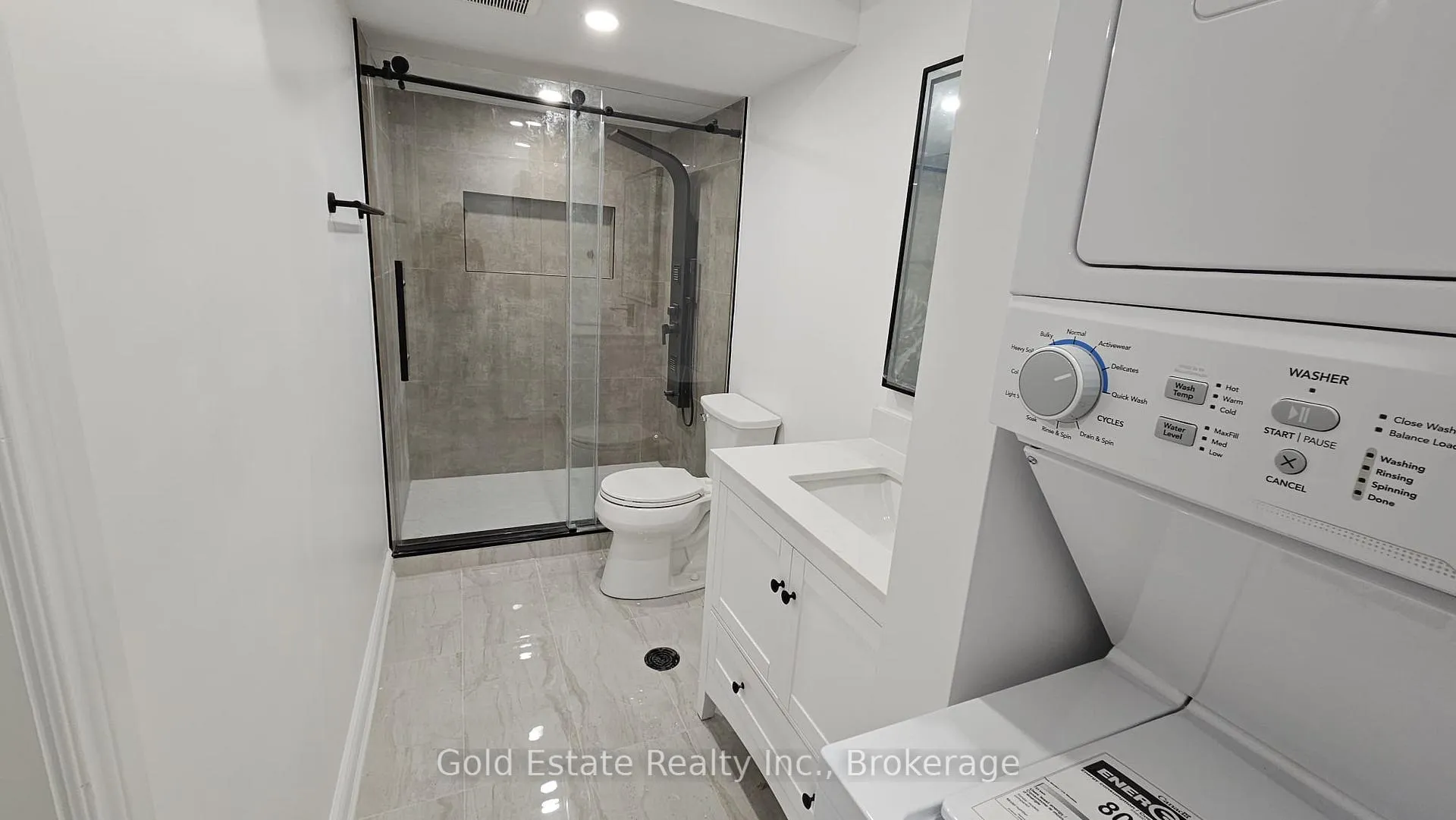 Photo 11 of Lower 212 Spring Creek Drive, Hamilton, Waterdown — HOMEH