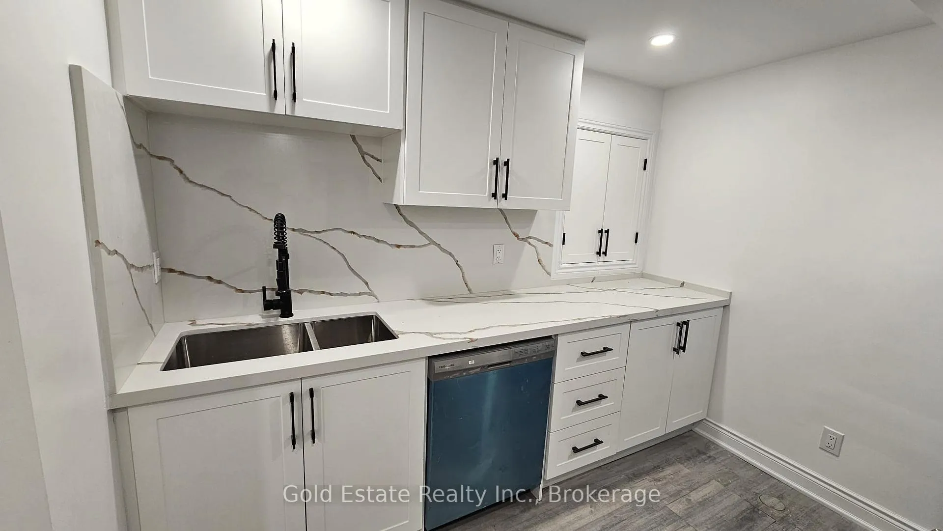 Photo 13 of Lower 212 Spring Creek Drive, Hamilton, Waterdown — HOMEH