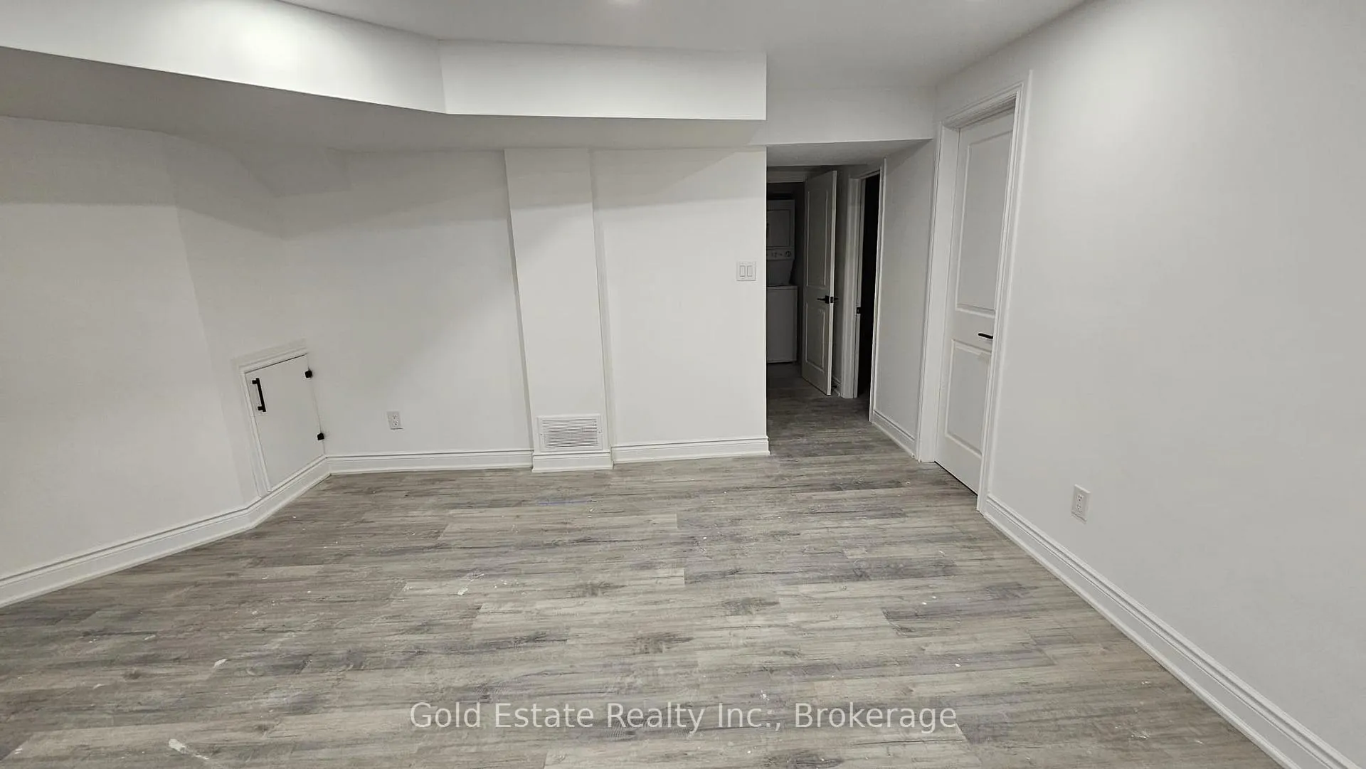 Photo 15 of Lower 212 Spring Creek Drive, Hamilton, Waterdown — HOMEH