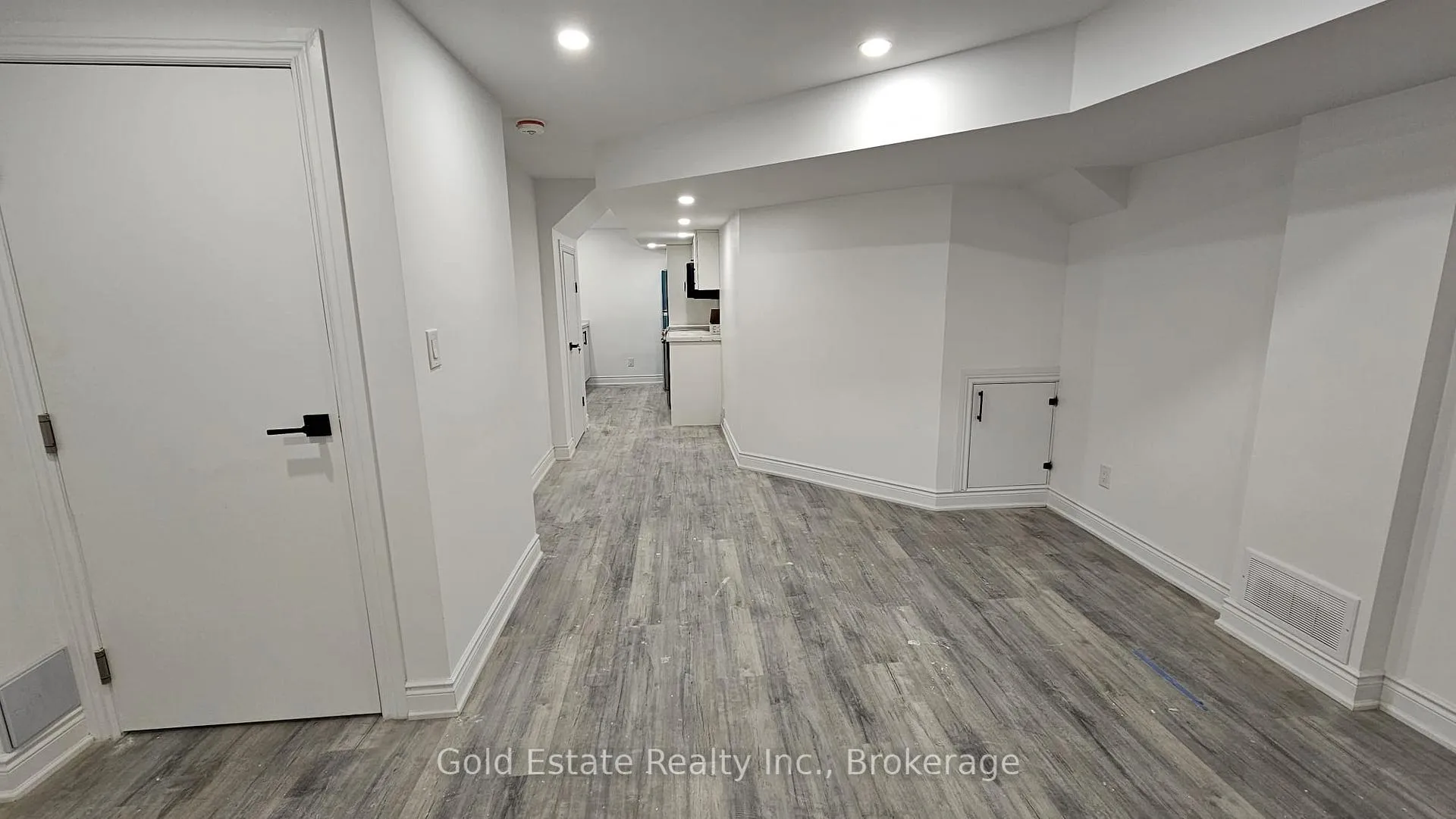 Photo 16 of Lower 212 Spring Creek Drive, Hamilton, Waterdown — HOMEH