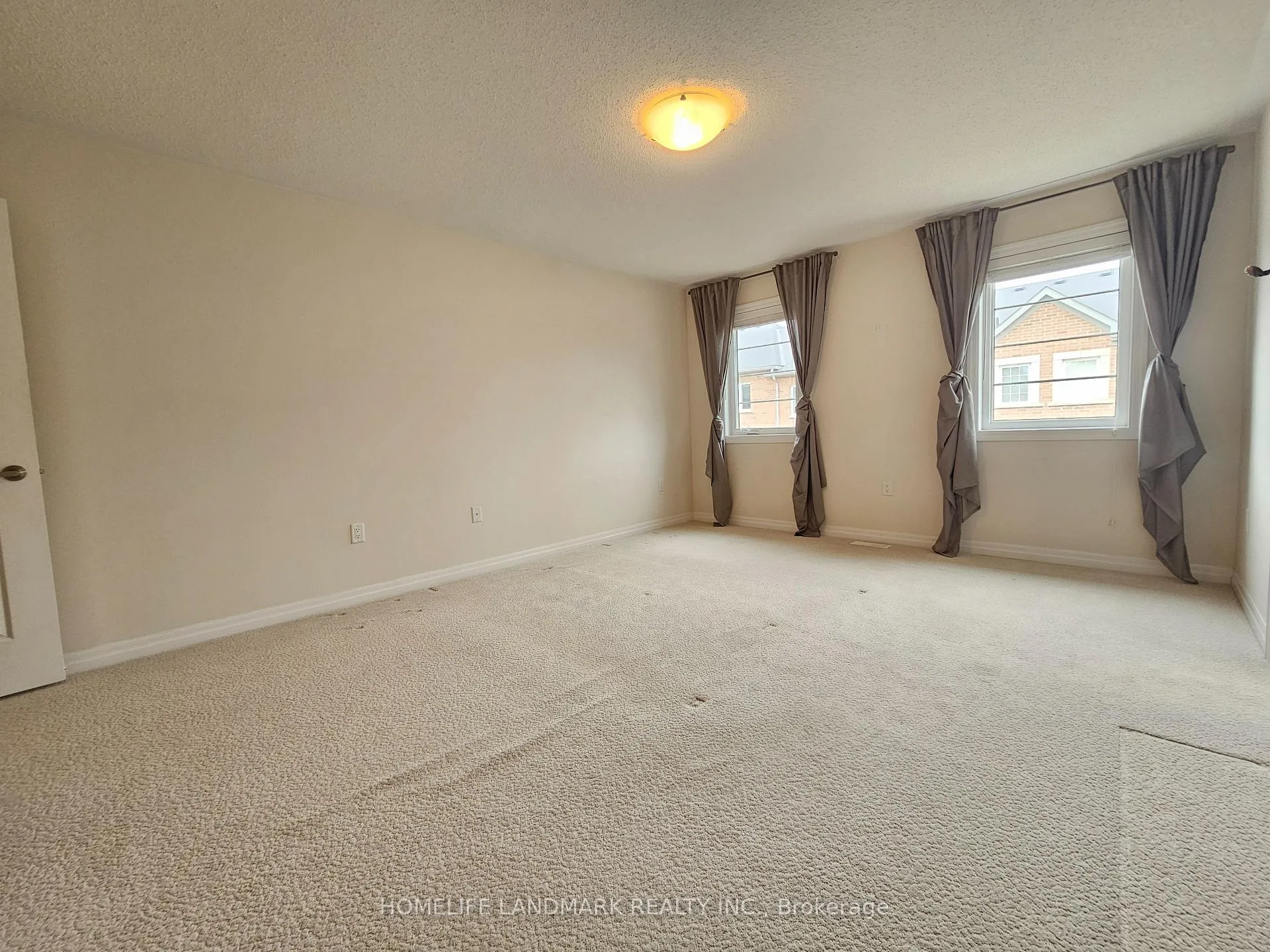Photo 15 of 88 Buckle Crescent, Aurora, Rural Aurora — HOMEH