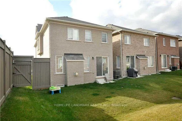 Photo 29 of 88 Buckle Crescent, Aurora, Rural Aurora — HOMEH