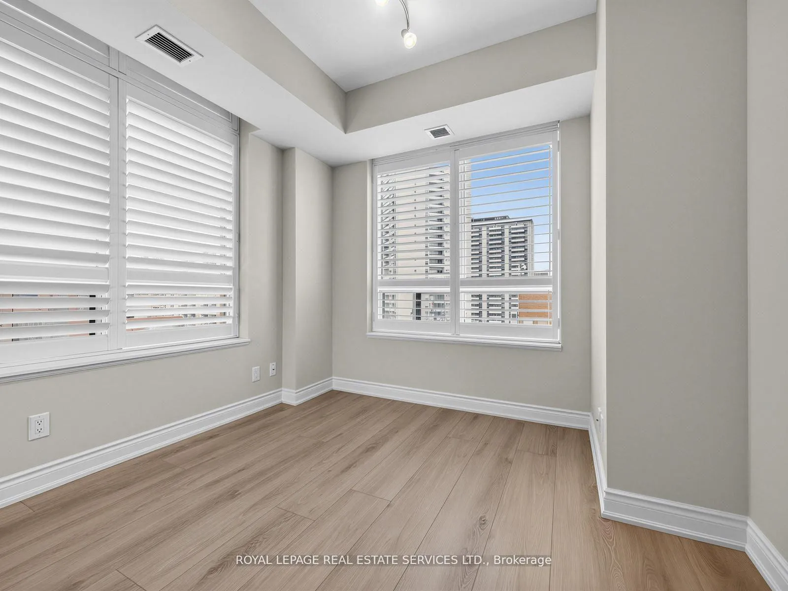 Photo 12 of Unit 902, 319 Merton Street, Toronto, Mount Pleasant West — HOMEH