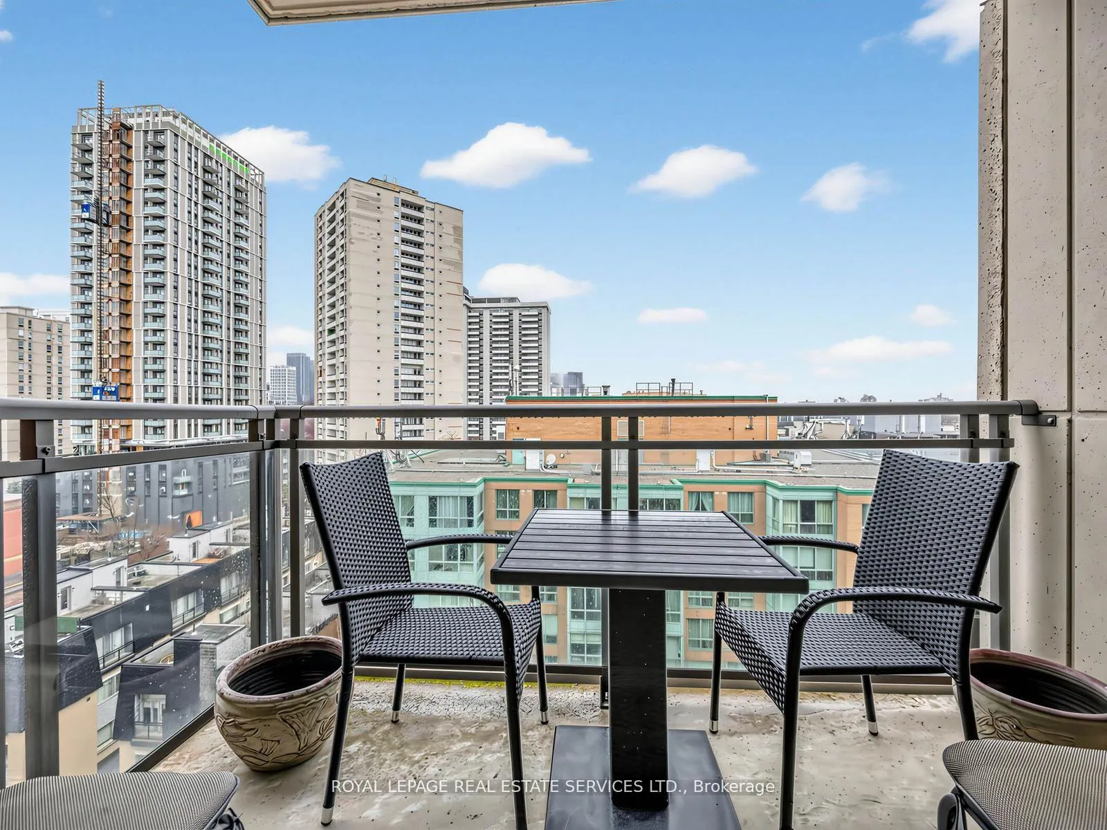 Photo 15 of Unit 902, 319 Merton Street, Toronto, Mount Pleasant West — HOMEH