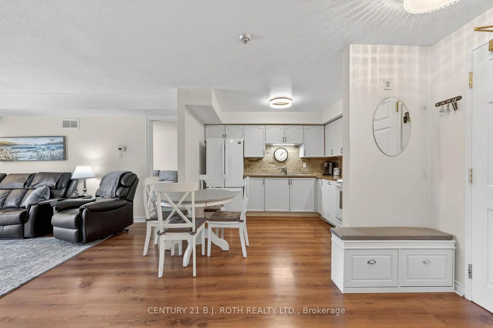 Photo 10 of Unit 116, 49 Jacobs Terrace, Barrie, Allandale — HOMEH