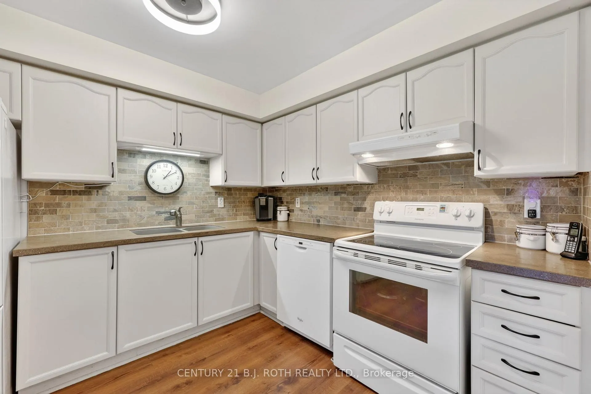 Photo 11 of Unit 116, 49 Jacobs Terrace, Barrie, Allandale — HOMEH