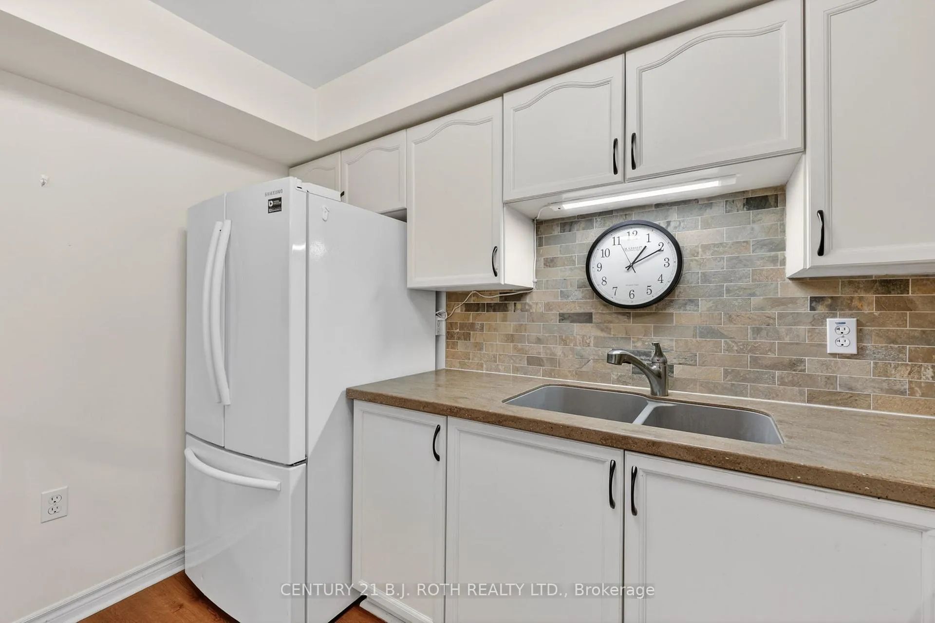 Photo 14 of Unit 116, 49 Jacobs Terrace, Barrie, Allandale — HOMEH