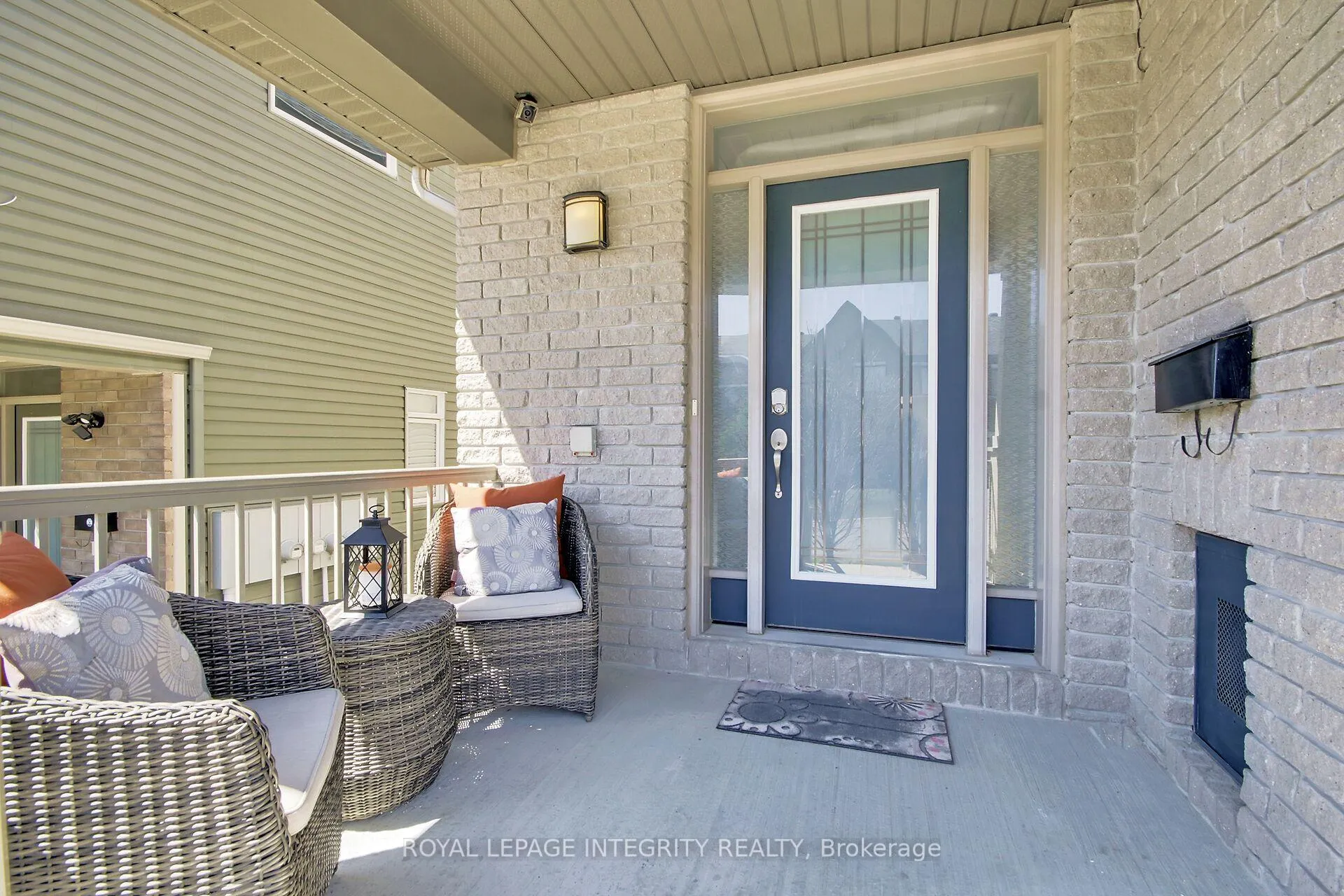 Photo 3 of 310 Broadridge Crescent, Ottawa, Mer Bleue/Bradley Estates/Anderson Park — HOMEH