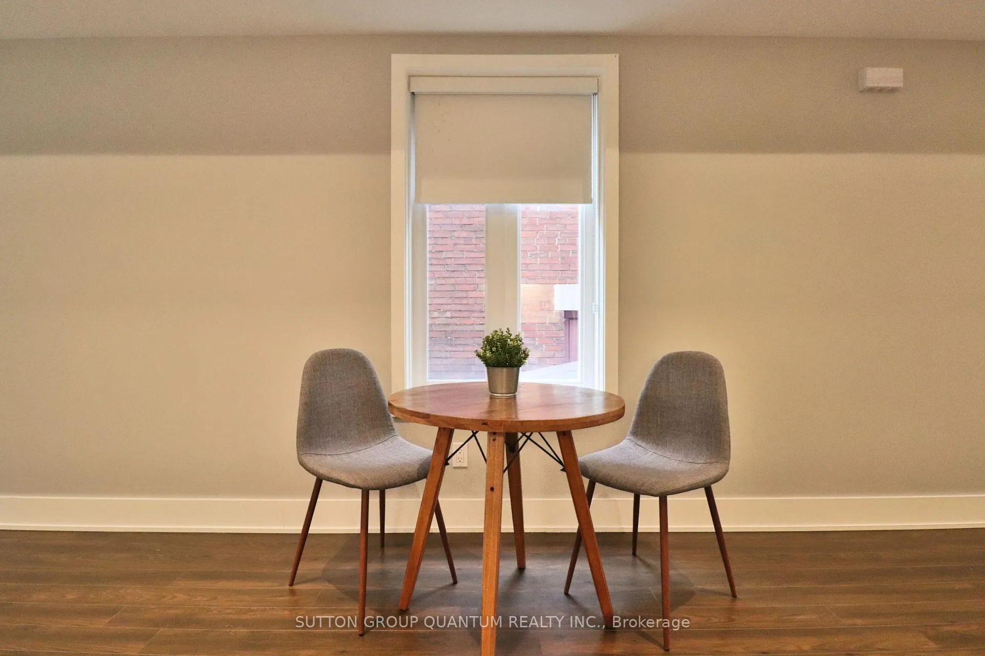 Photo 7 of Unit Main, 35 Cloverdale Road, Toronto, Weston-Pellam Park — HOMEH