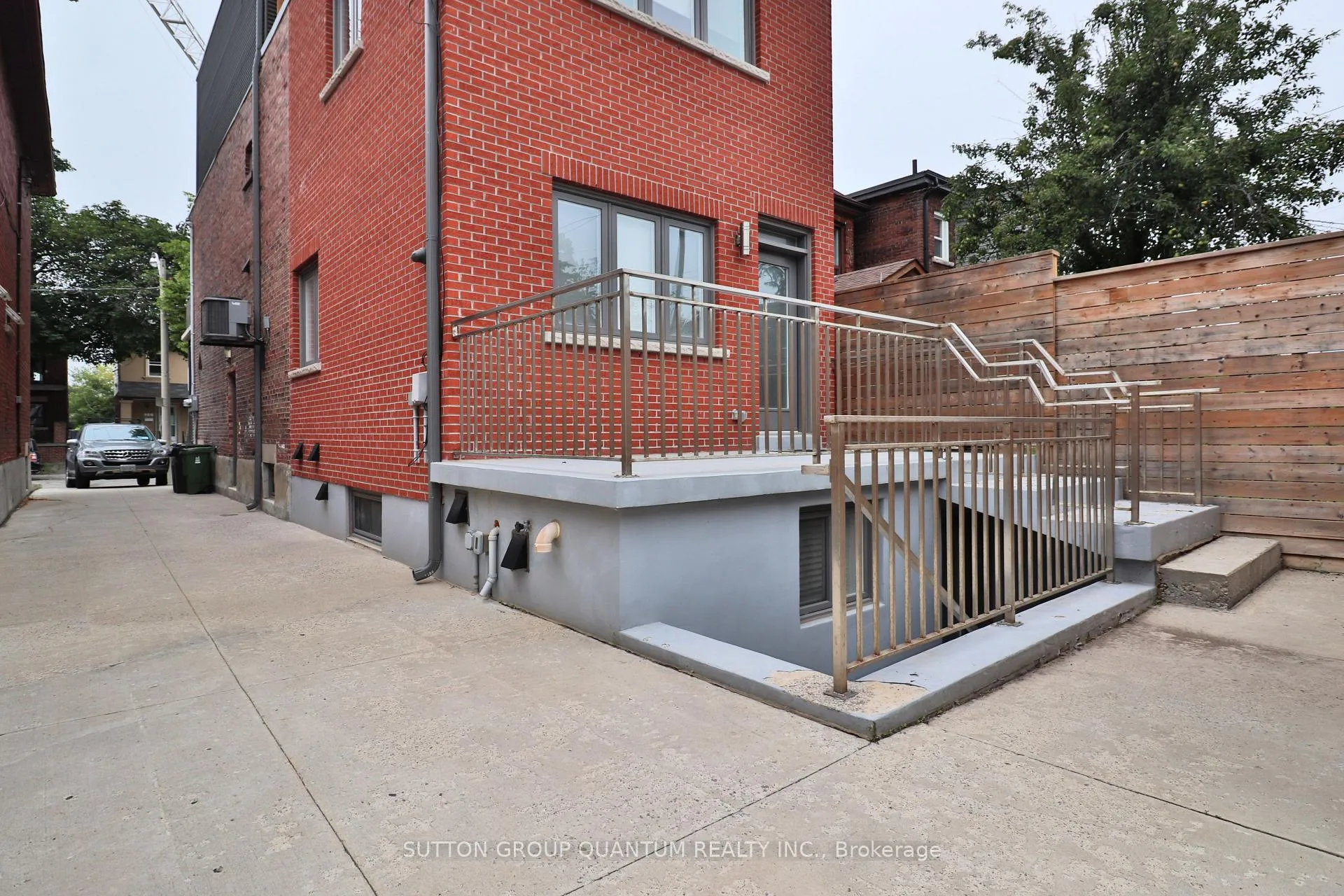 Photo 14 of Unit Main, 35 Cloverdale Road, Toronto, Weston-Pellam Park — HOMEH