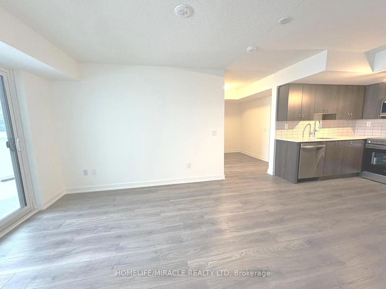 Photo 15 of Unit 415, 1010 Sandy Beach Road, Pickering, Bay Ridges — HOMEH