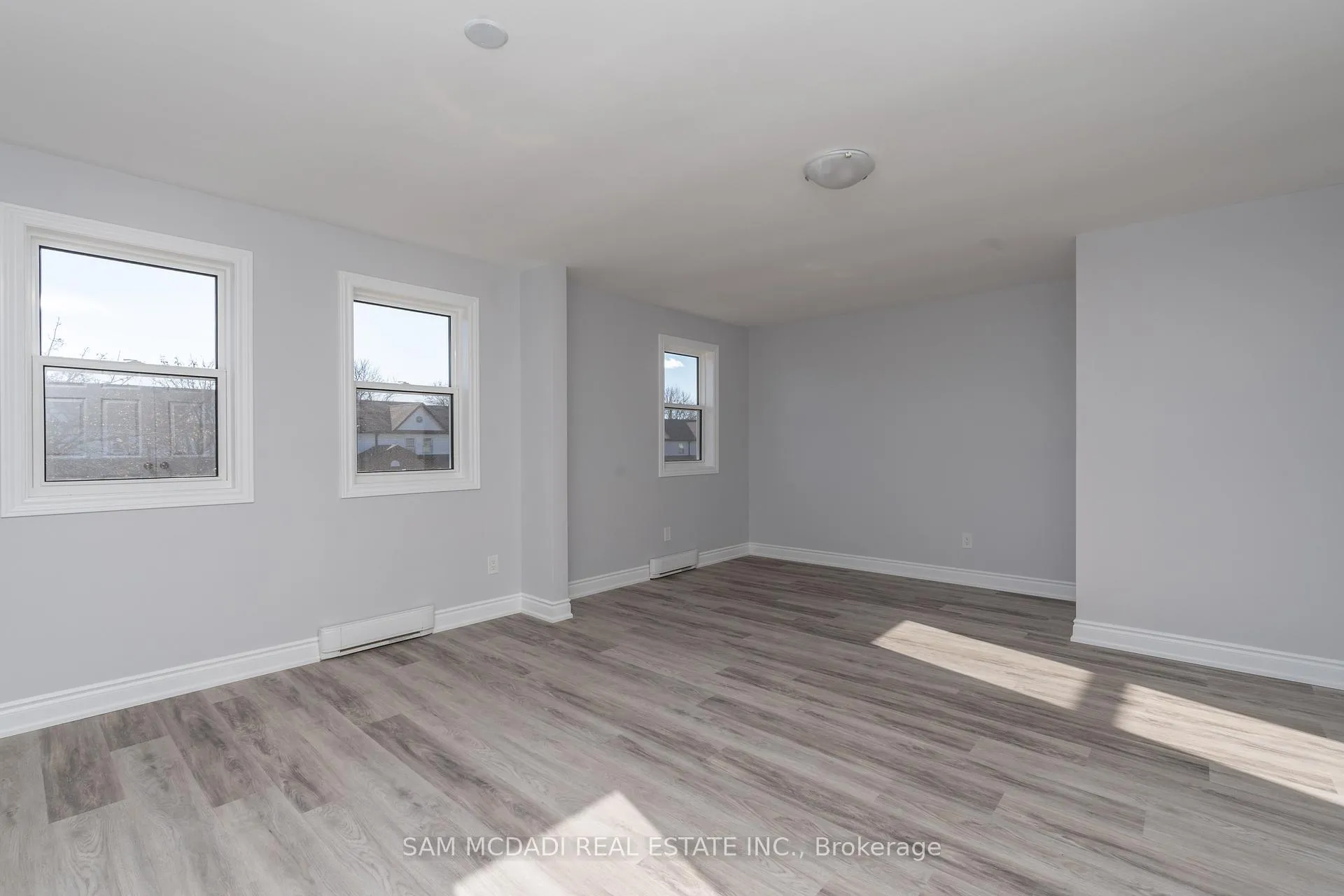 Photo 9 of 9 Birchfield Drive, Clarington, Courtice — HOMEH