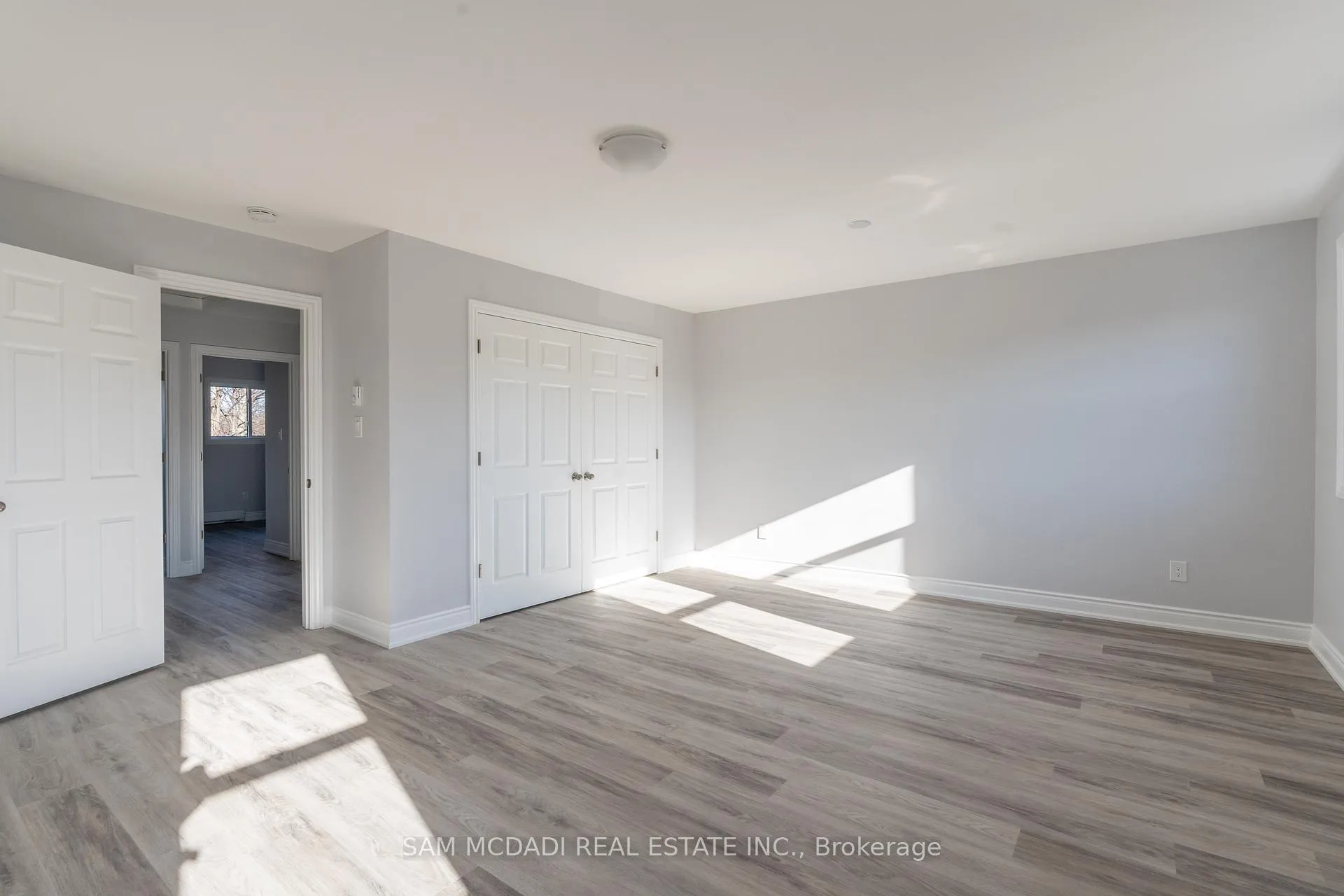 Photo 11 of 9 Birchfield Drive, Clarington, Courtice — HOMEH