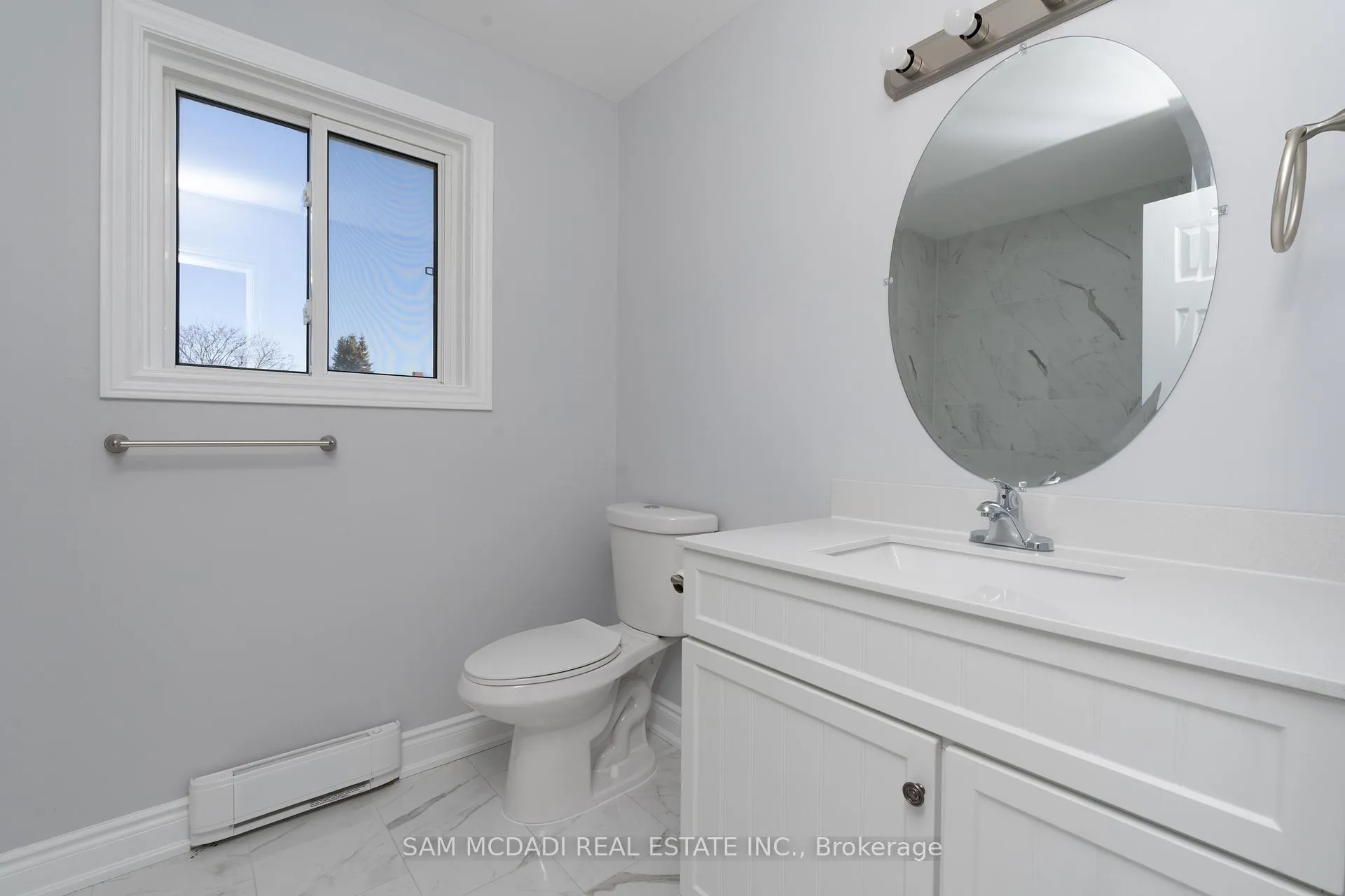 Photo 12 of 9 Birchfield Drive, Clarington, Courtice — HOMEH