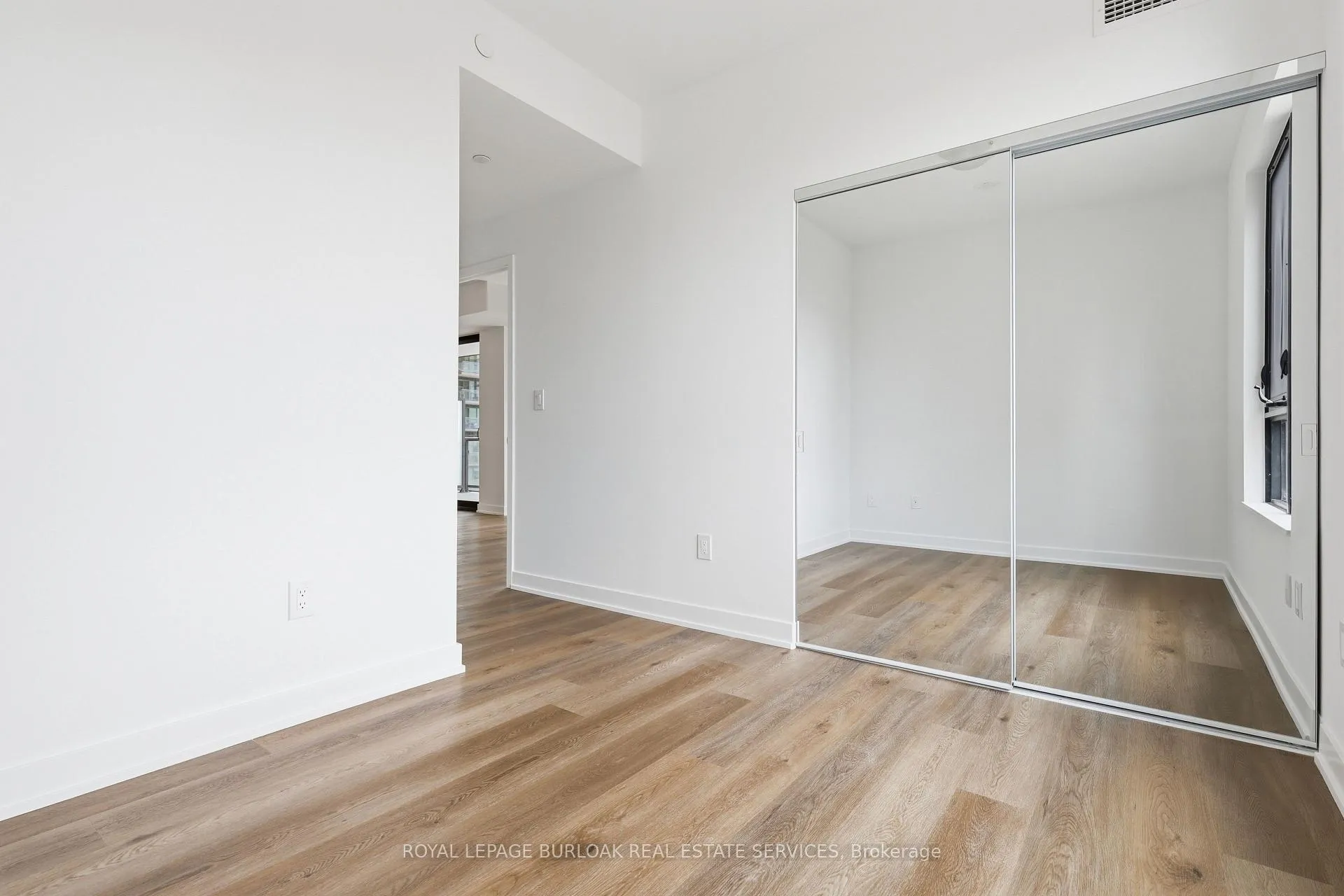 Photo 11 of Unit 609, 2075 Lakeshore Road, Burlington, Brant — HOMEH