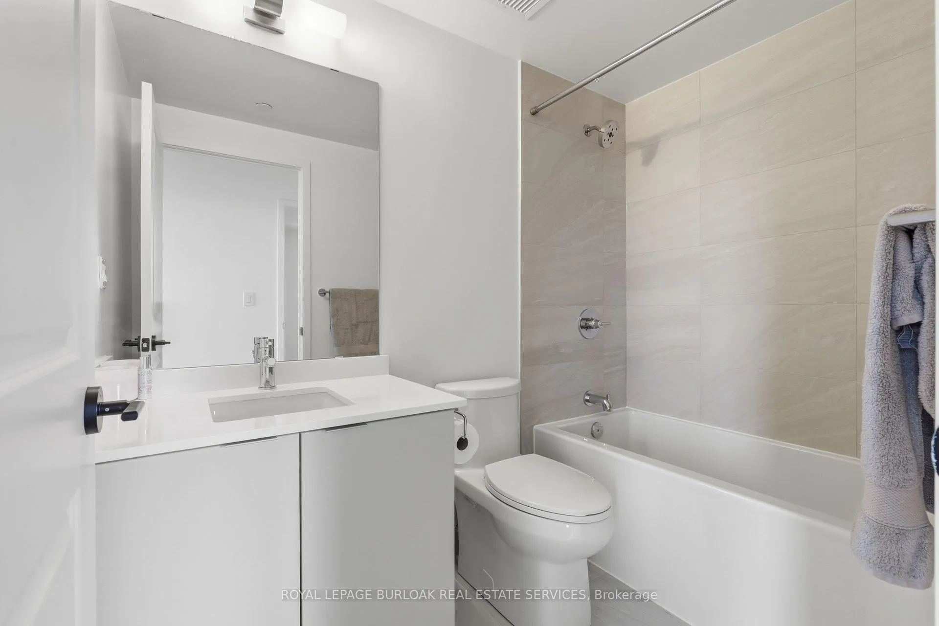 Photo 12 of Unit 609, 2075 Lakeshore Road, Burlington, Brant — HOMEH