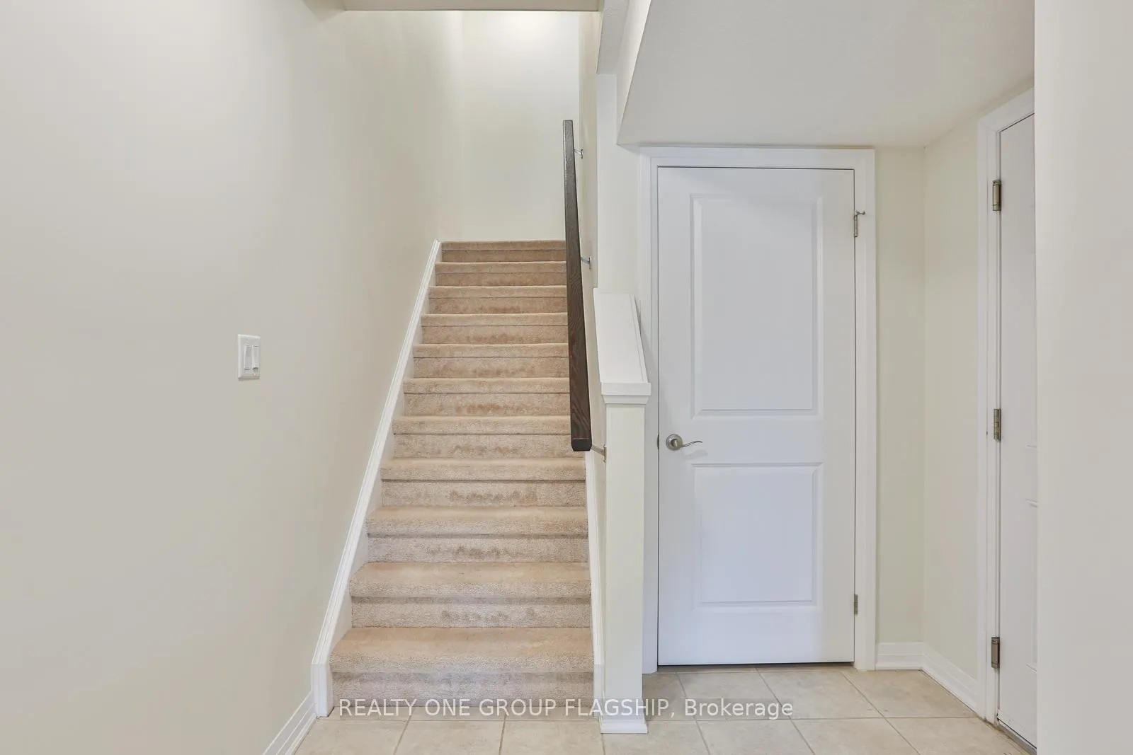 Photo 6 of Unit 1C, 115 South Creek Drive, Kitchener, Doon South — HOMEH