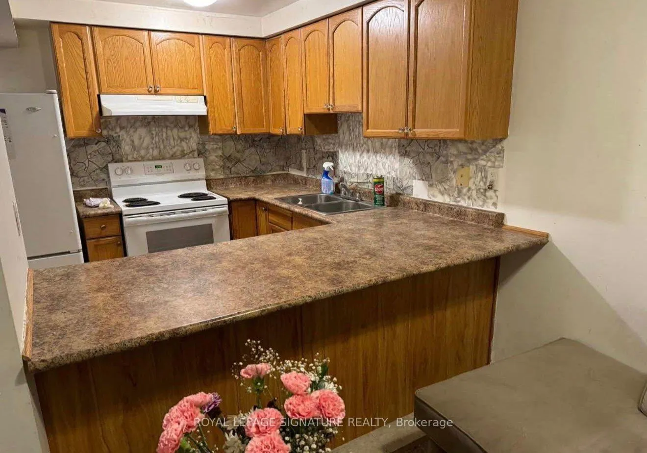 Photo 3 of 1585 Avonmore Square, Pickering, Town Centre — HOMEH