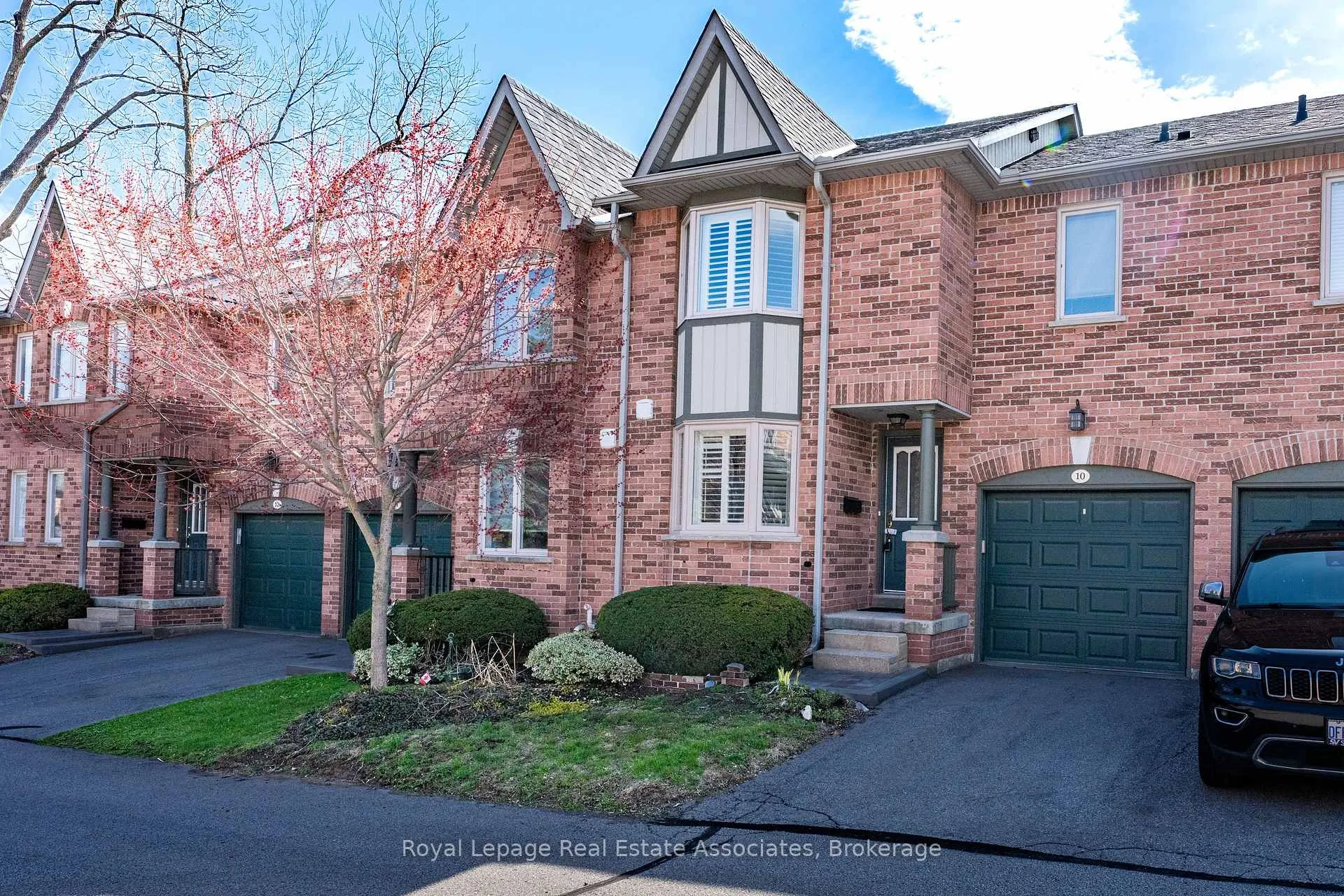 Front of Unit 10, 76 River Drive
