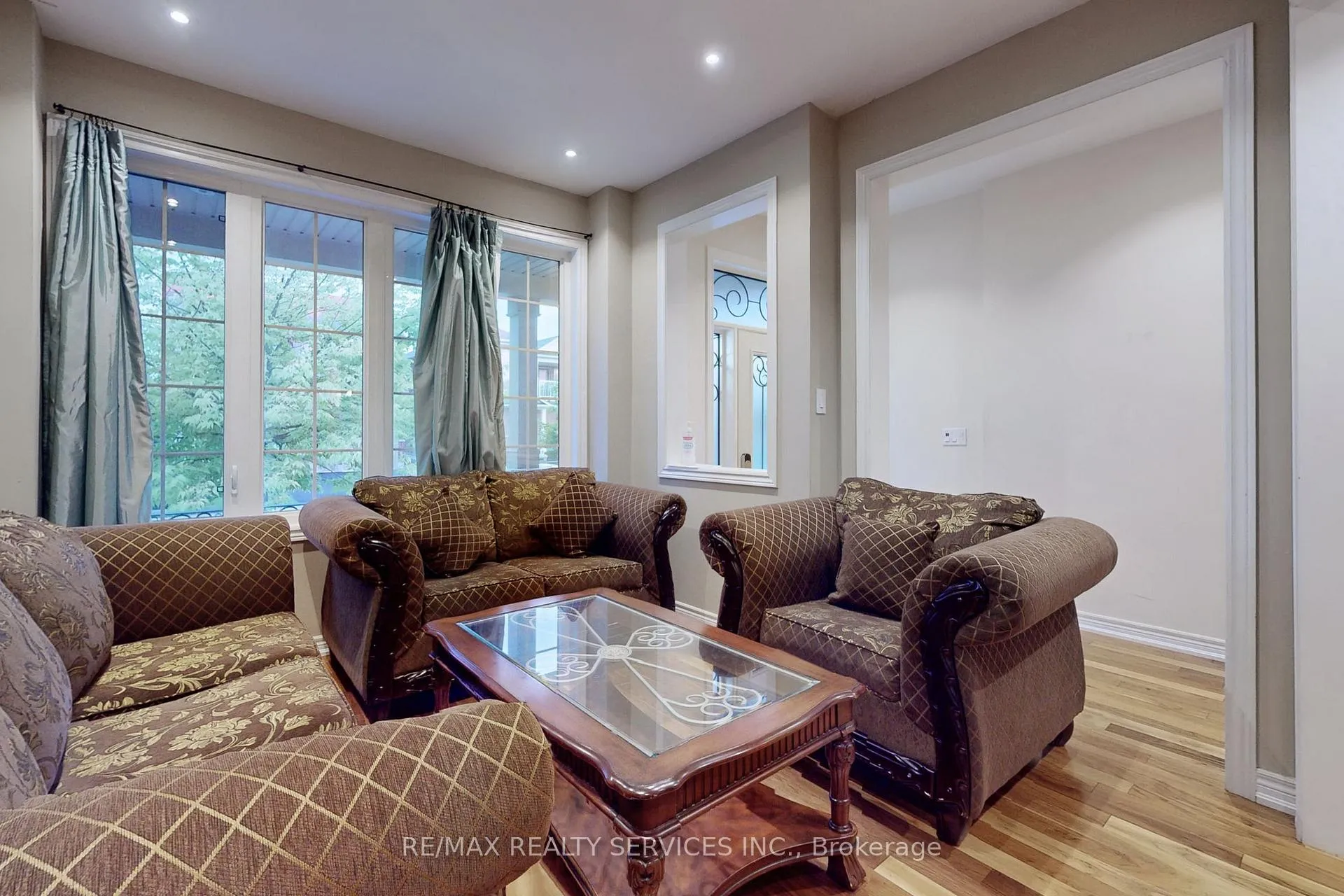 Photo 5 of 41 Amaranth Crescent, Brampton, Northwest Sandalwood Parkway — HOMEH