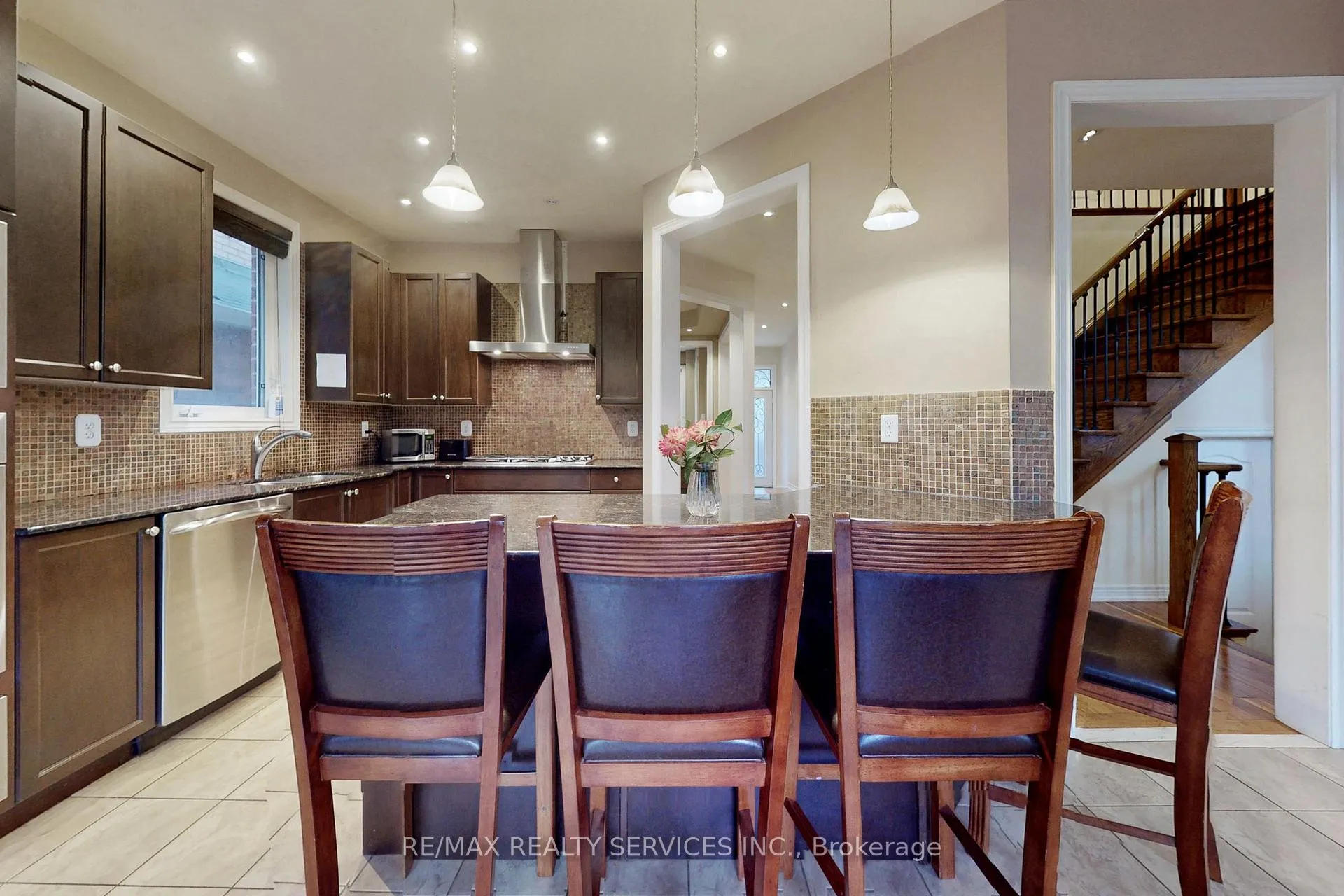 Photo 14 of 41 Amaranth Crescent, Brampton, Northwest Sandalwood Parkway — HOMEH