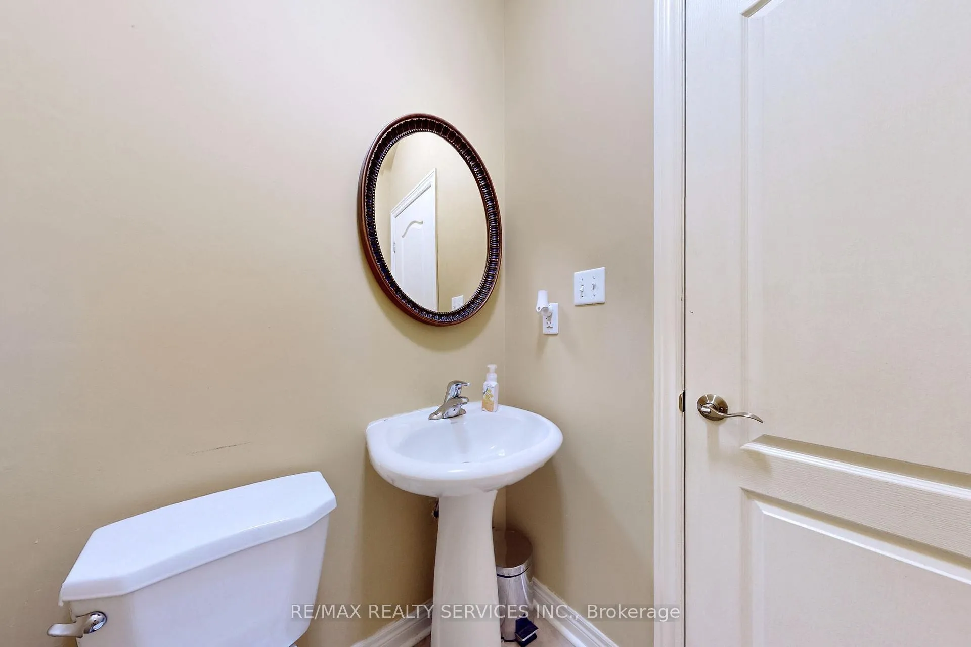 Photo 19 of 41 Amaranth Crescent, Brampton, Northwest Sandalwood Parkway — HOMEH