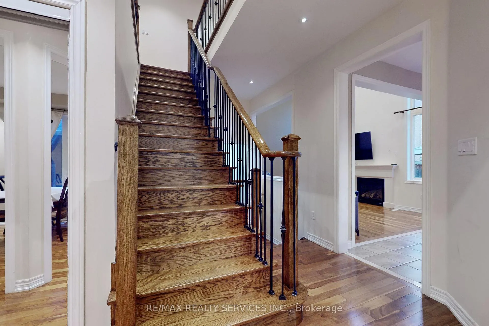 Photo 21 of 41 Amaranth Crescent, Brampton, Northwest Sandalwood Parkway — HOMEH