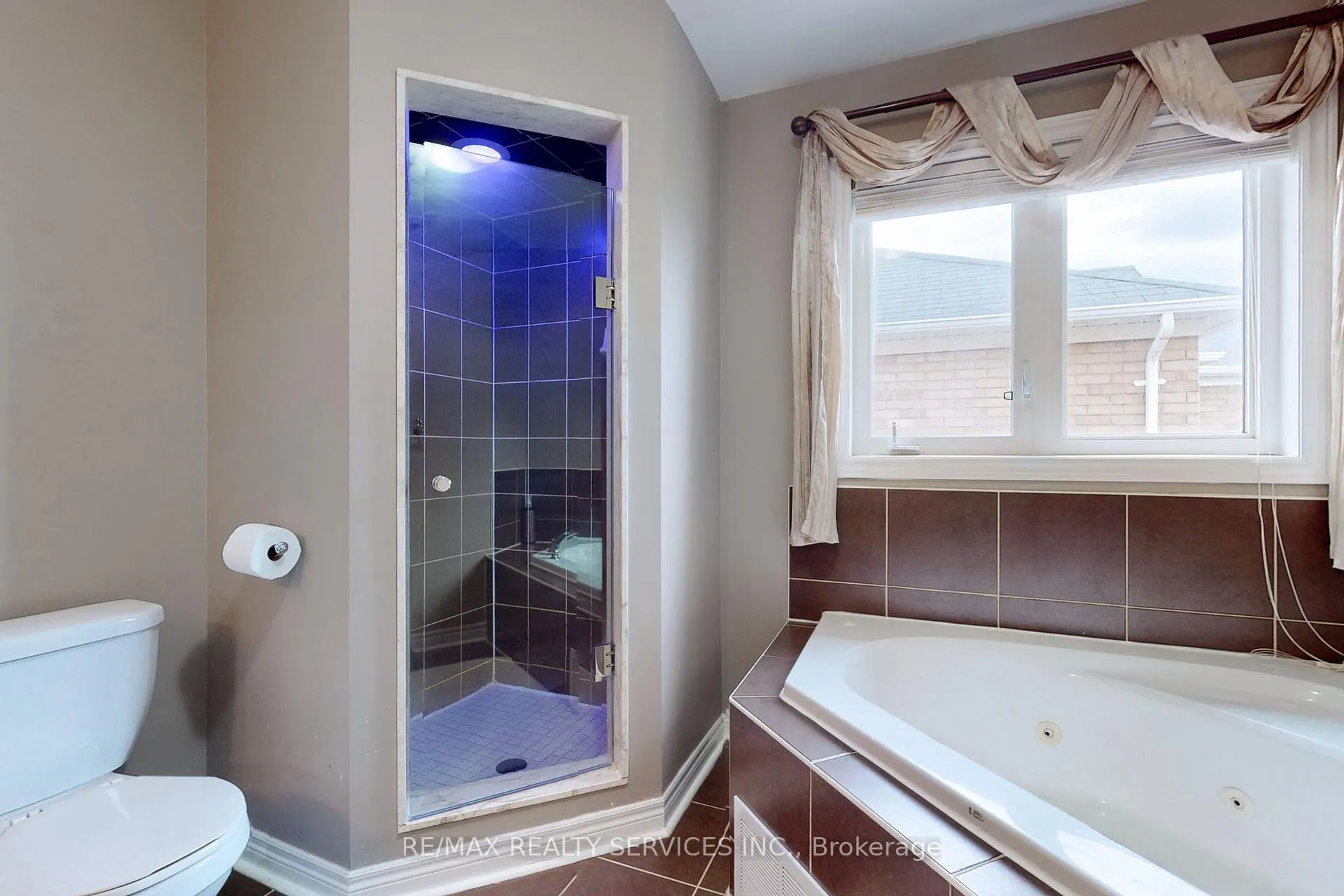 Photo 26 of 41 Amaranth Crescent, Brampton, Northwest Sandalwood Parkway — HOMEH