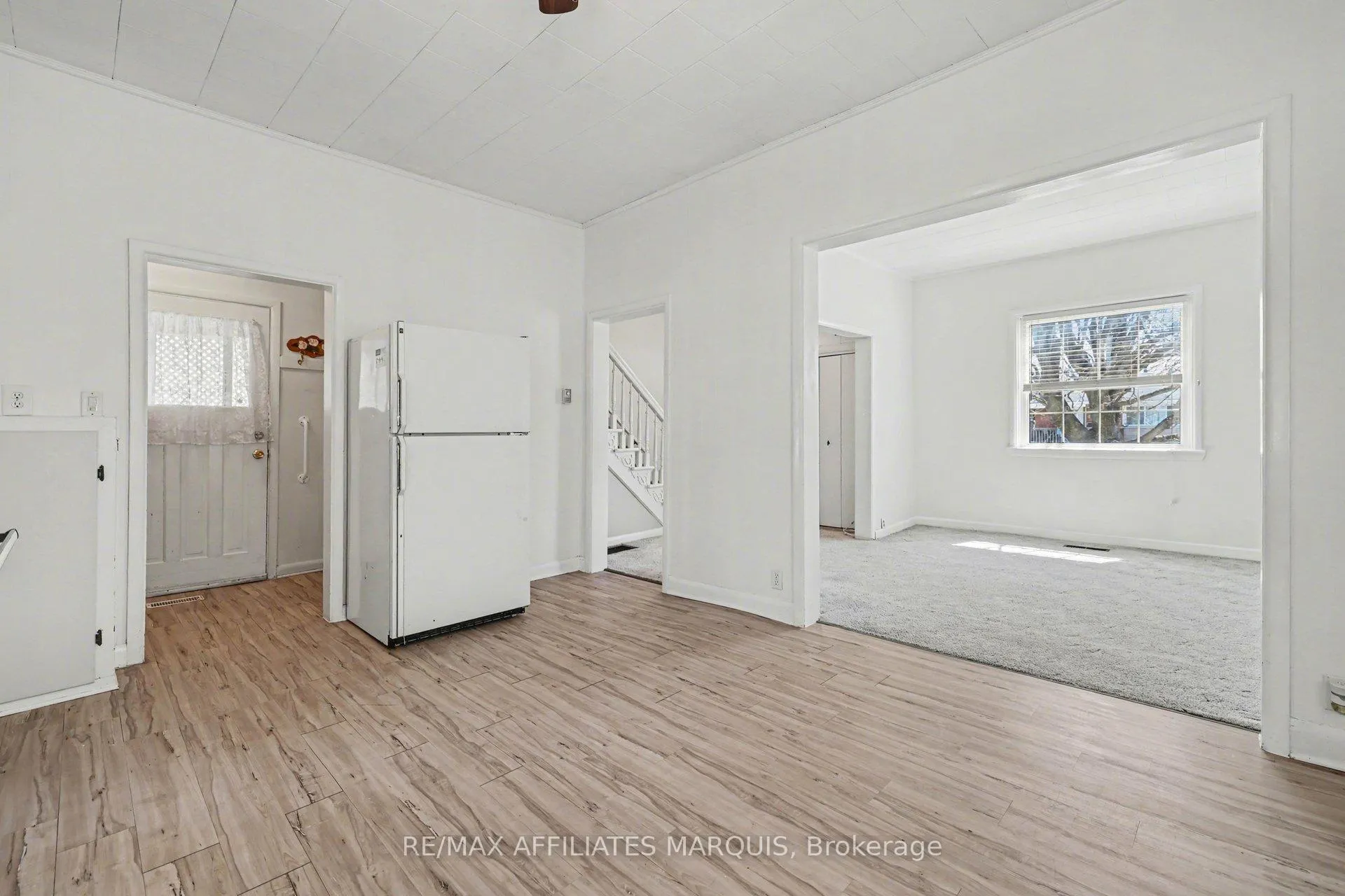 Photo 10 of 44 Cornelia Street E, Smiths Falls — HOMEH
