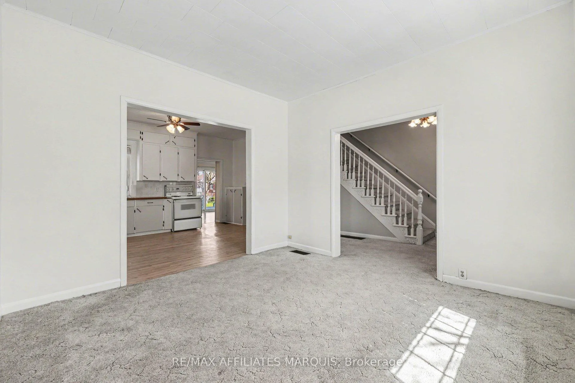 Photo 12 of 44 Cornelia Street E, Smiths Falls — HOMEH