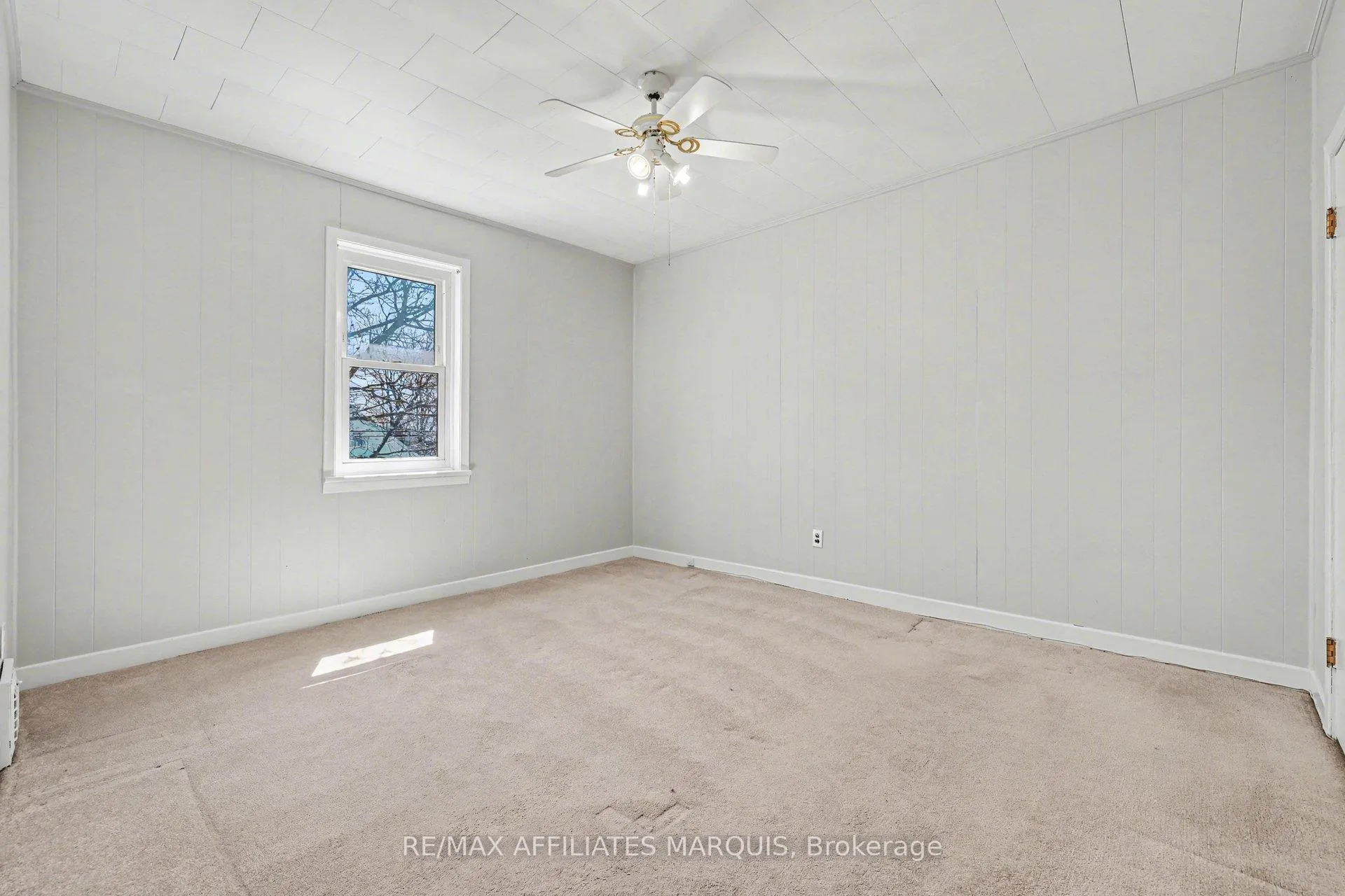 Photo 24 of 44 Cornelia Street E, Smiths Falls — HOMEH