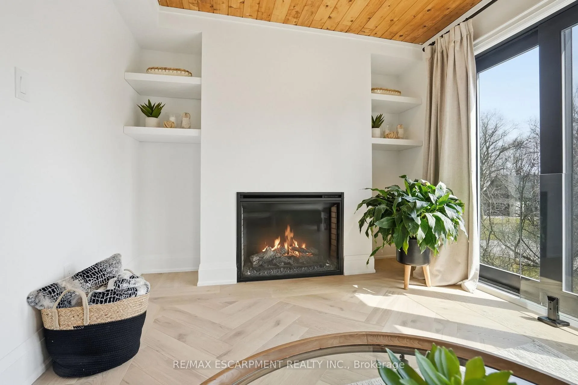 Photo 27 of 136 Rockcliffe Road, Hamilton, Waterdown — HOMEH