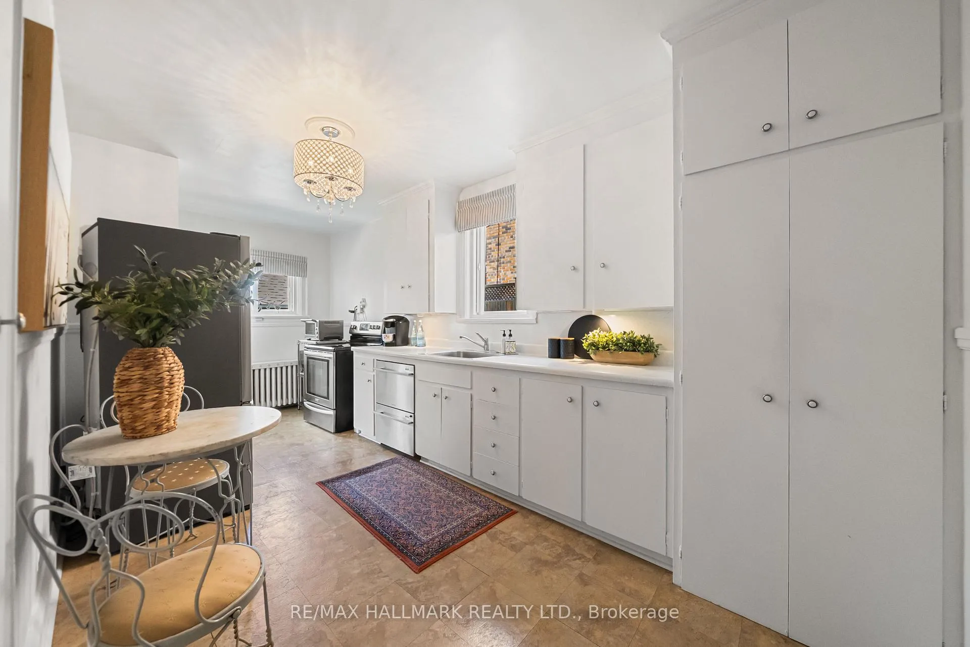 Photo 12 of 814 Duplex Avenue, Toronto, Lawrence Park South — HOMEH