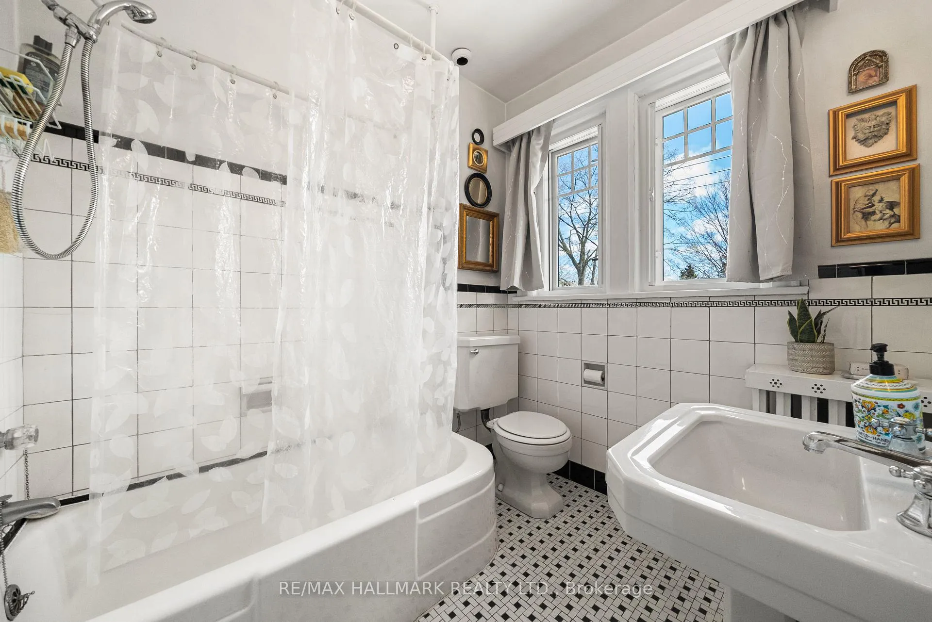Photo 26 of 814 Duplex Avenue, Toronto, Lawrence Park South — HOMEH