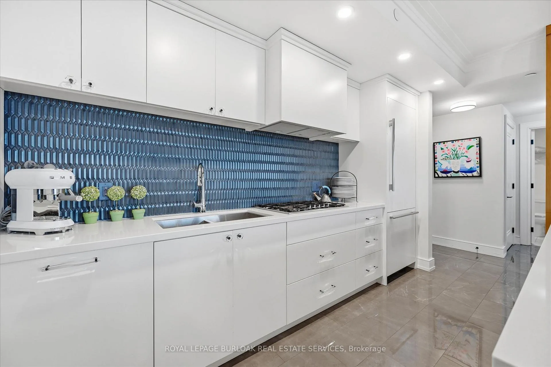 Photo 3 of Unit 1501, 2060 Lakeshore Road, Burlington, Brant — HOMEH