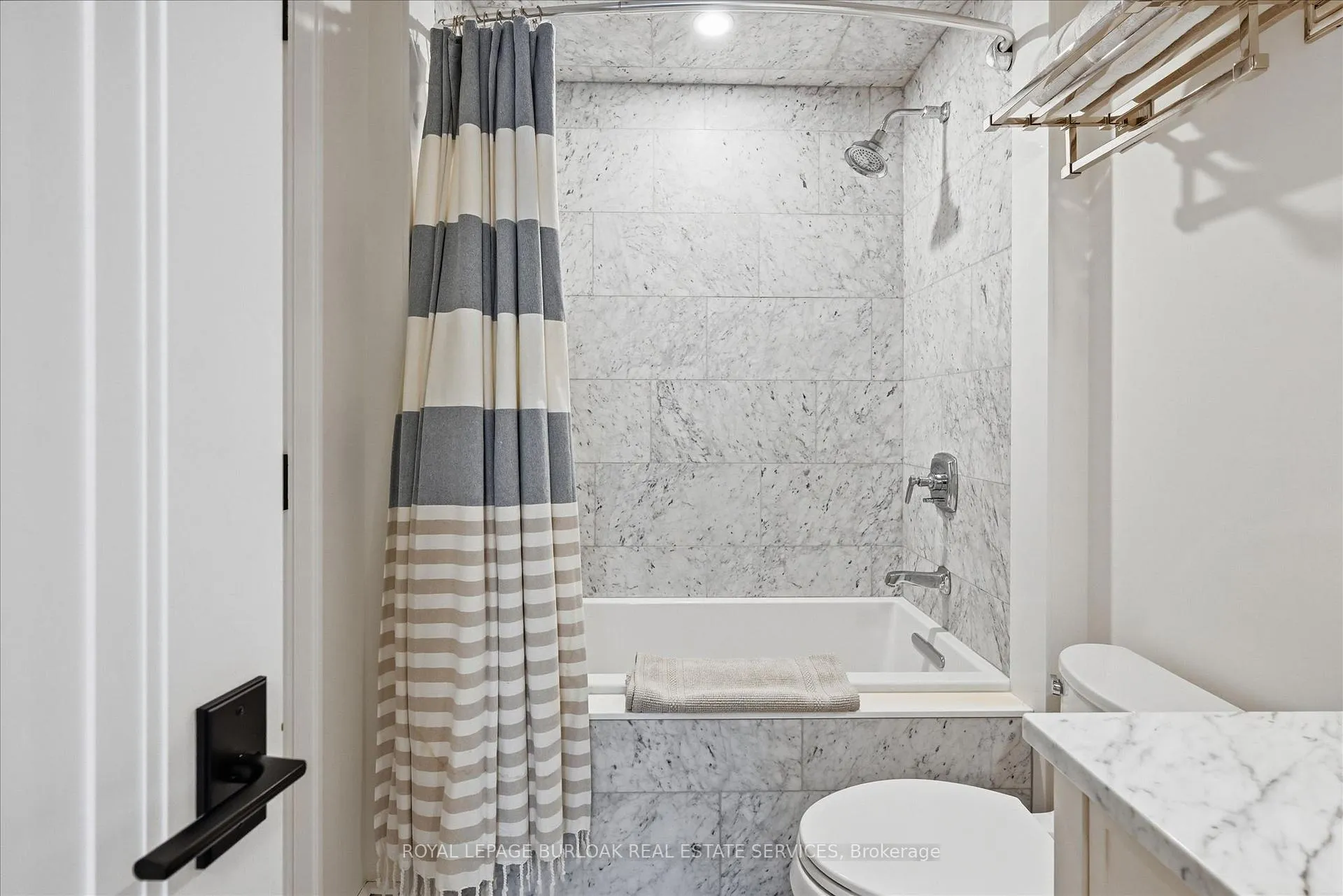Photo 17 of Unit 1501, 2060 Lakeshore Road, Burlington, Brant — HOMEH