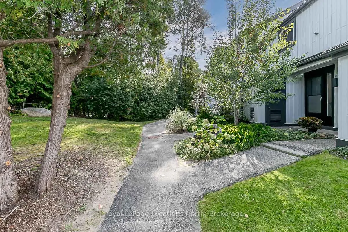 Photo 3 of Unit 415, 14 Dawson Drive, Collingwood — HOMEH