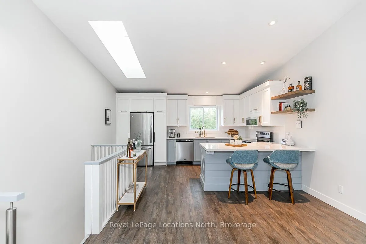 Photo 9 of Unit 415, 14 Dawson Drive, Collingwood — HOMEH