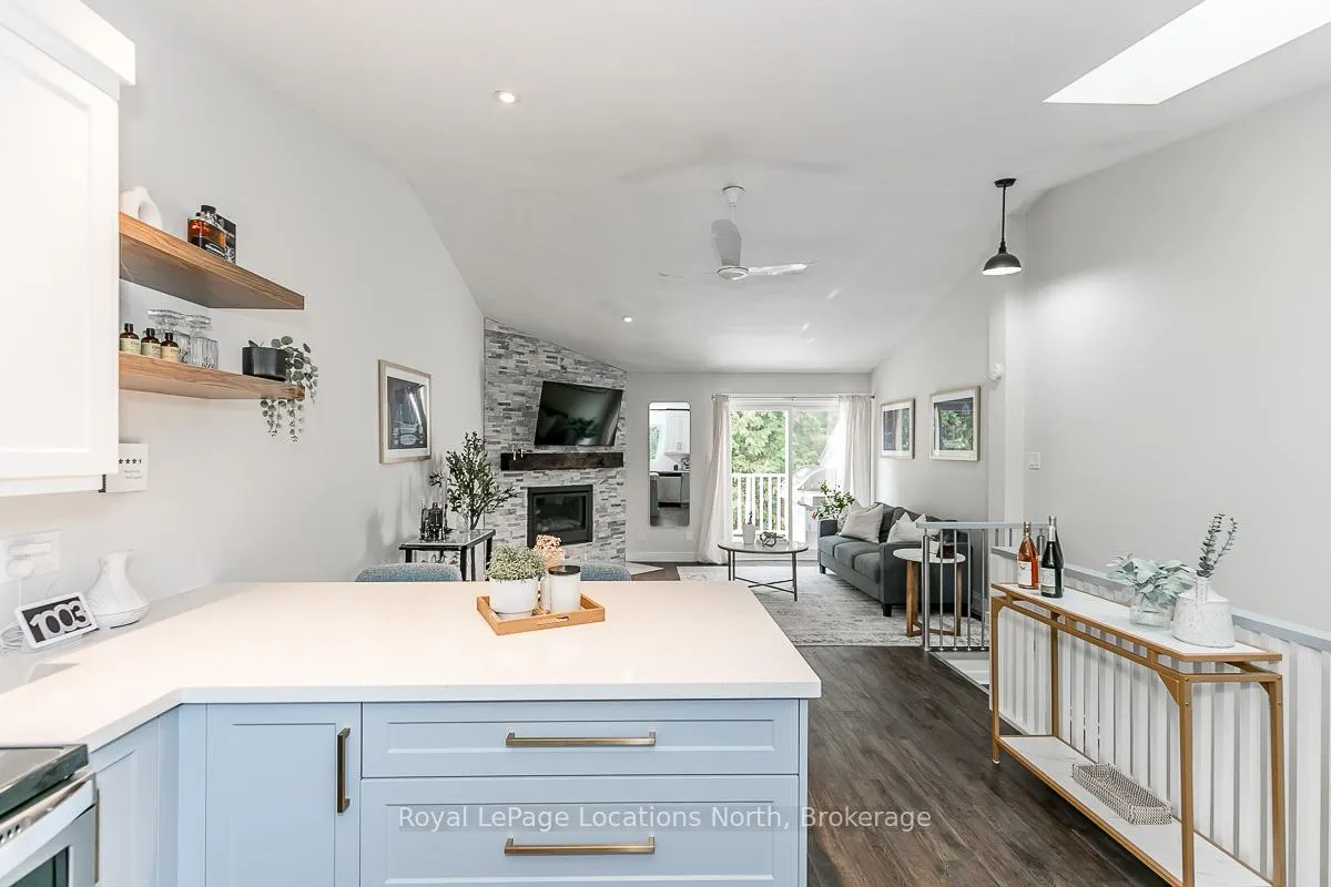 Photo 13 of Unit 415, 14 Dawson Drive, Collingwood — HOMEH