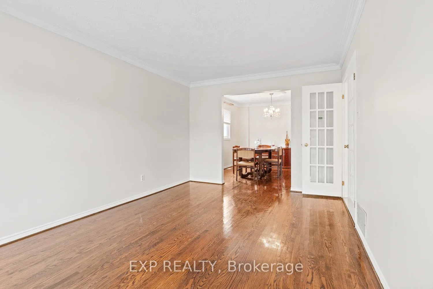 Photo 4 of Unit Main, 61 Dundee Crescent, Markham, Village Green-South Unionville — HOMEH