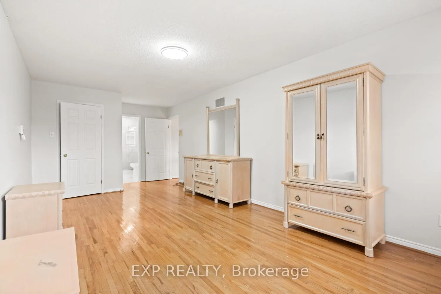 Photo 20 of Unit Main, 61 Dundee Crescent, Markham, Village Green-South Unionville — HOMEH