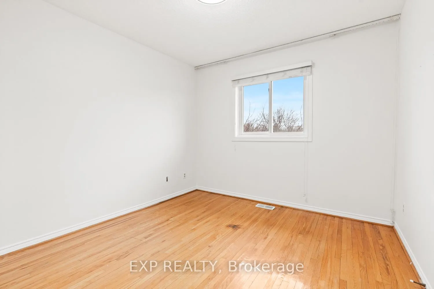 Photo 24 of Unit Main, 61 Dundee Crescent, Markham, Village Green-South Unionville — HOMEH