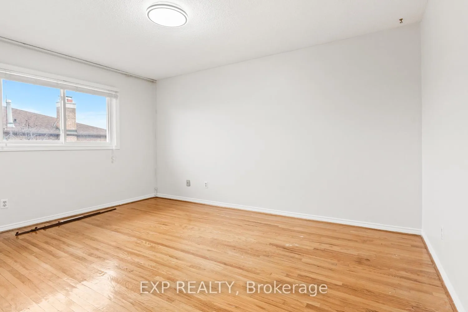 Photo 26 of Unit Main, 61 Dundee Crescent, Markham, Village Green-South Unionville — HOMEH