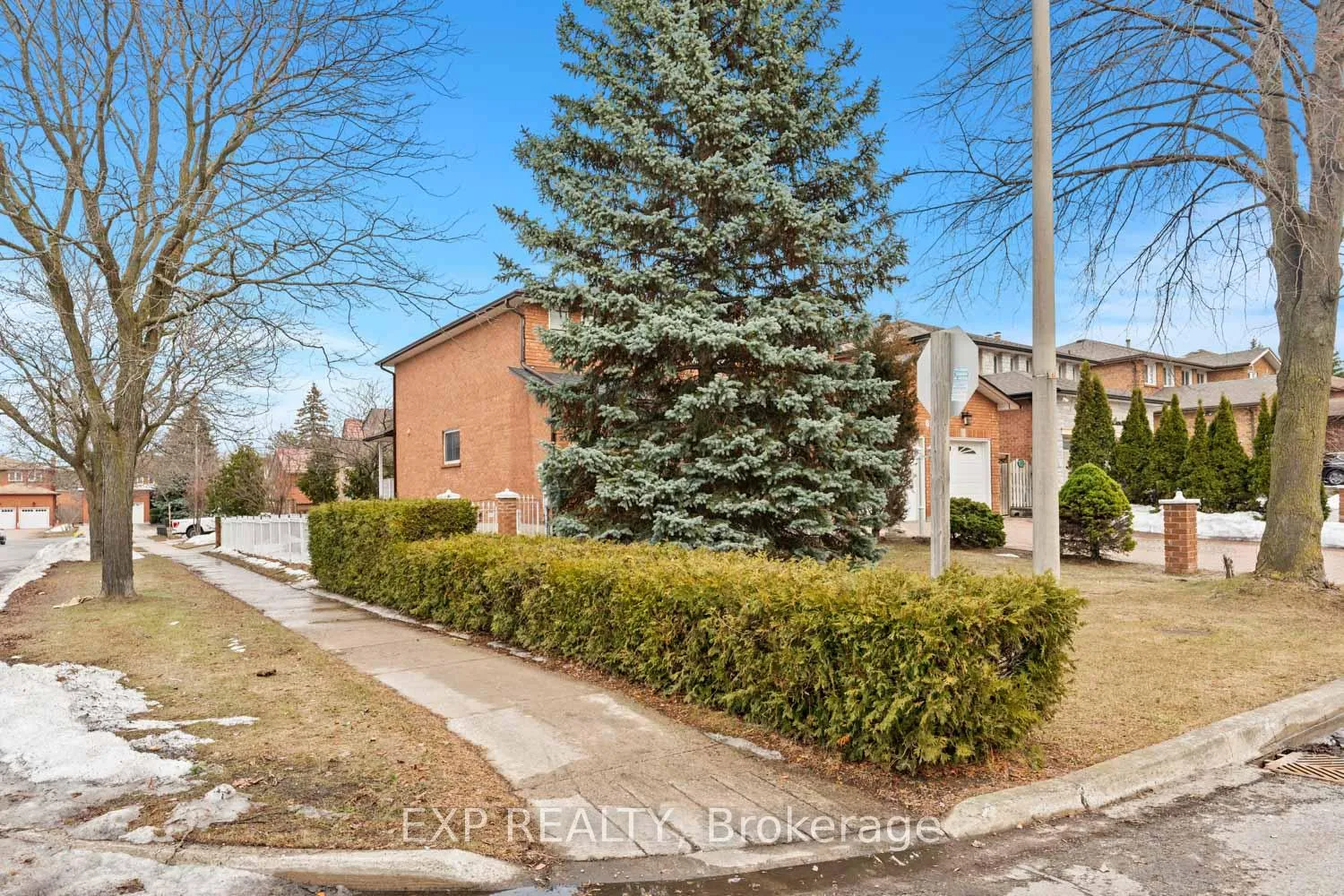 Photo 39 of Unit Main, 61 Dundee Crescent, Markham, Village Green-South Unionville — HOMEH