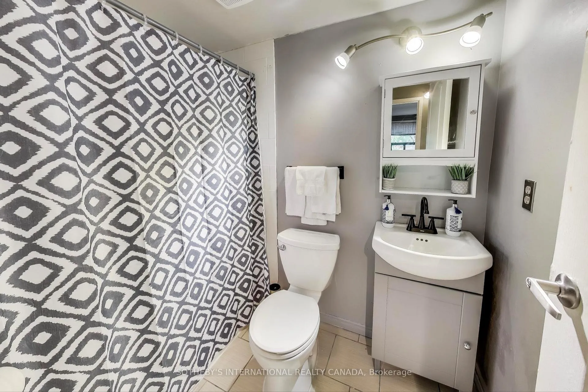 Photo 20 of Unit 104, 10 Ajax Street, Guelph, Junction/Onward Willow — HOMEH